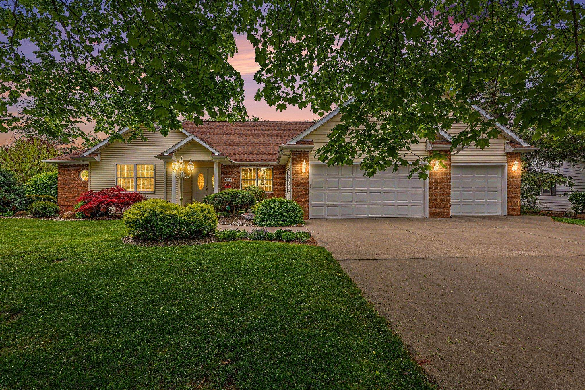 1220 Glenwood