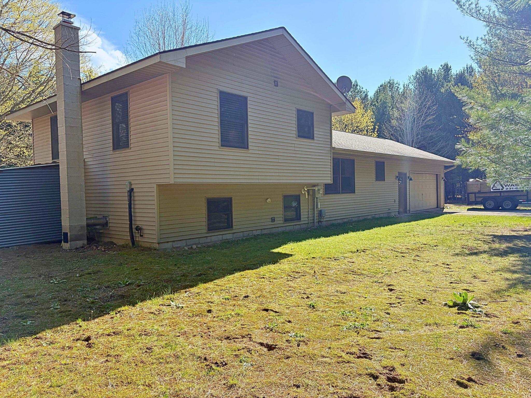 4911 Red Pine