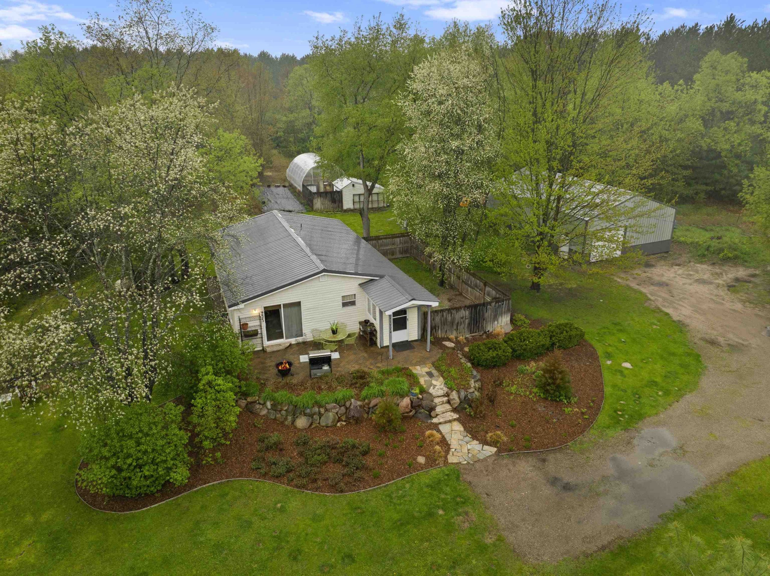 11774 Healey Lake