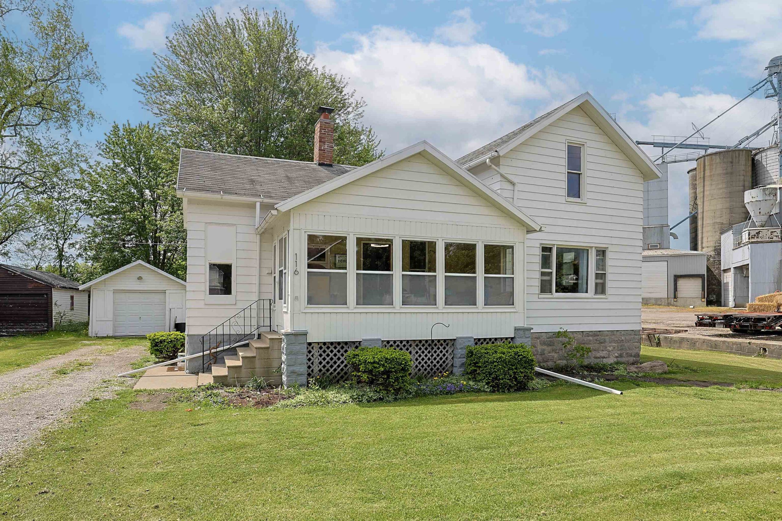 116 E Munger
