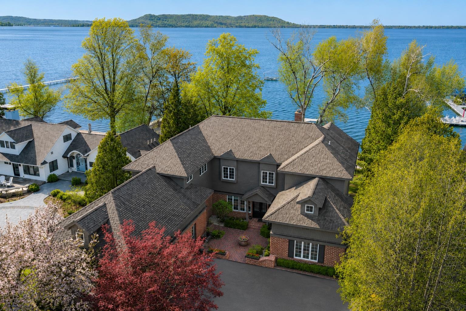 4868 W Whispering Pines