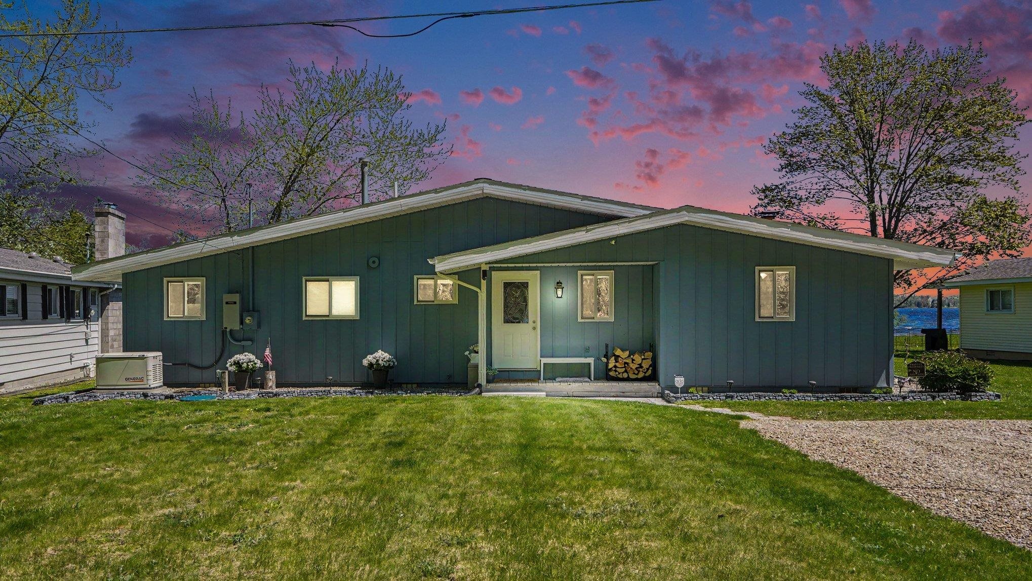 4440 Loon Lake
