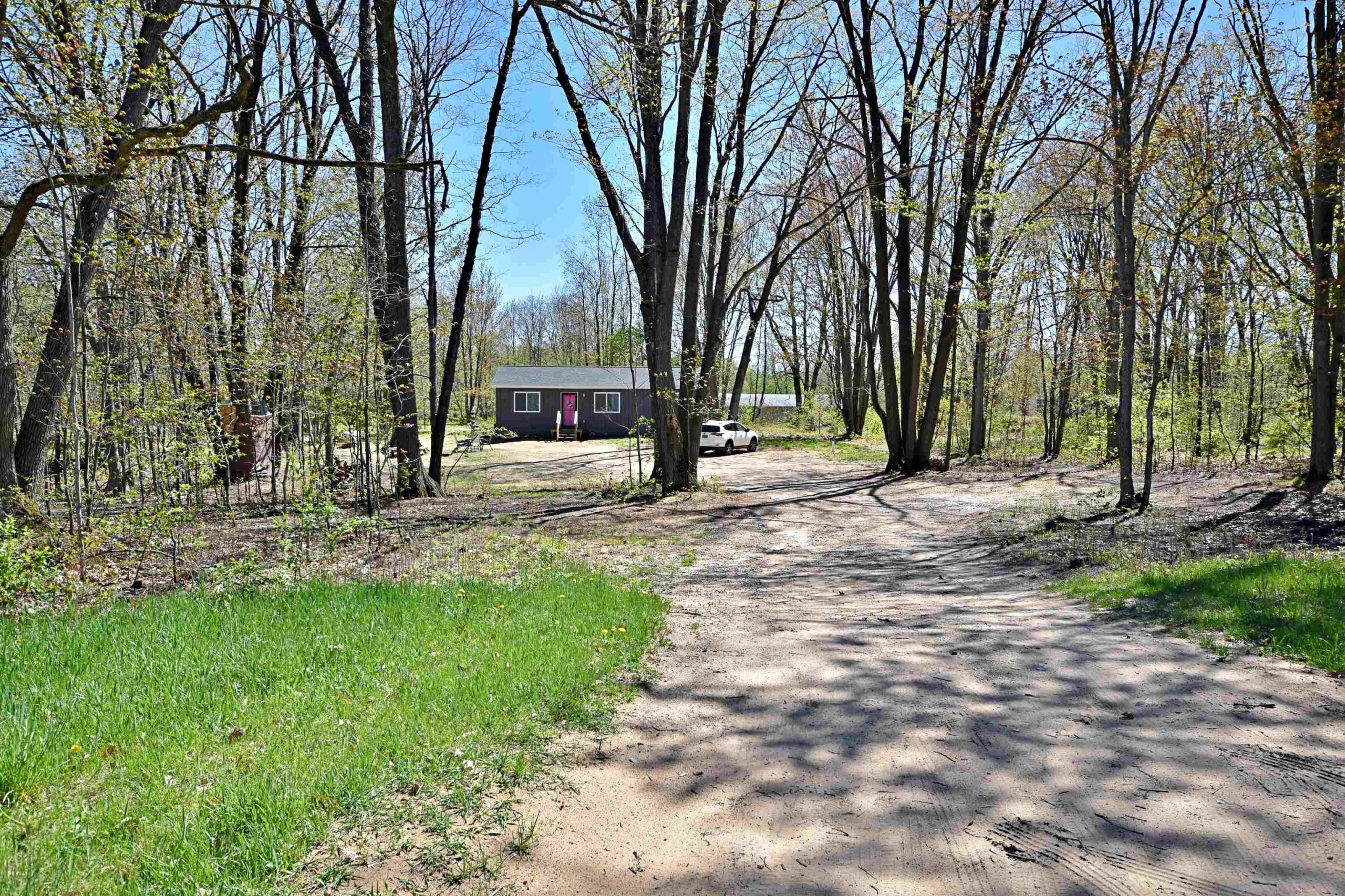 10403 W Round Lake