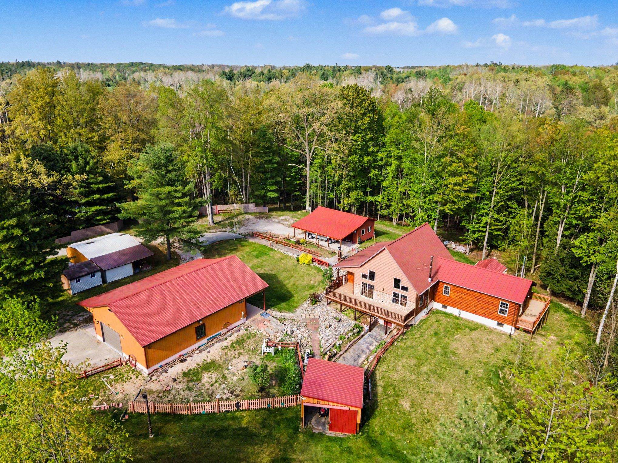 1900 N Forest Lake