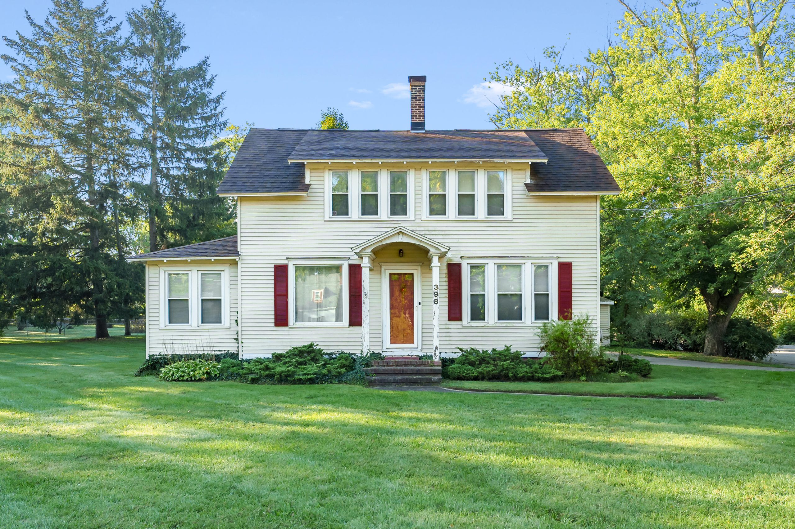 398 W Napier Avenue