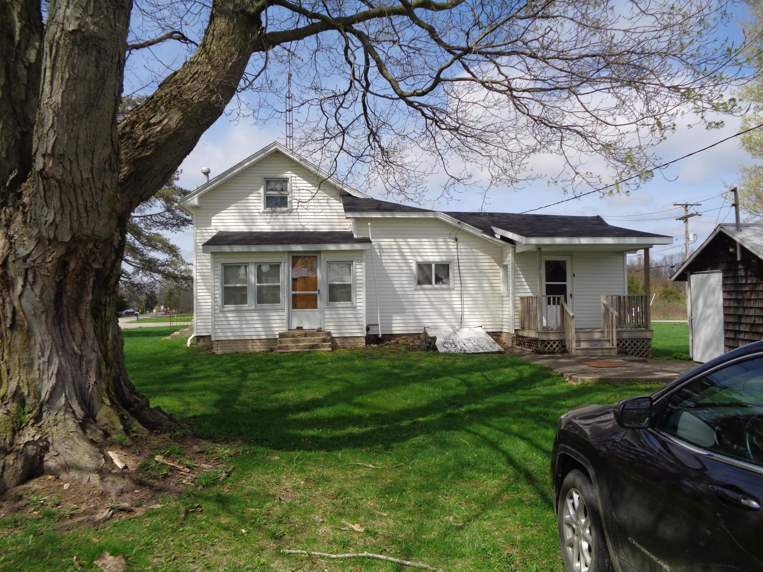 6020 Skuse Road