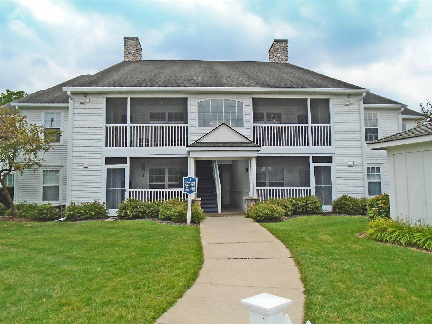 2800 S Knightsbridge Circle