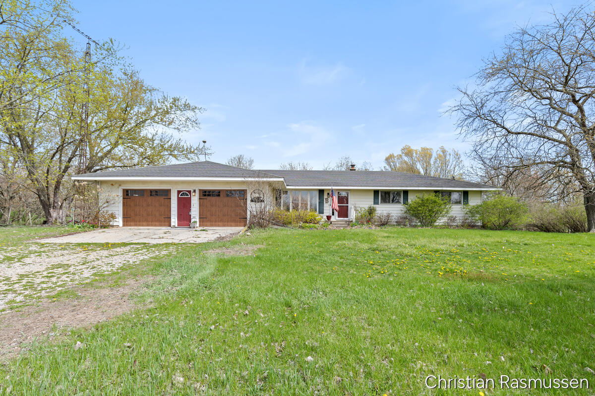 7208 W Dickerson Lake Road