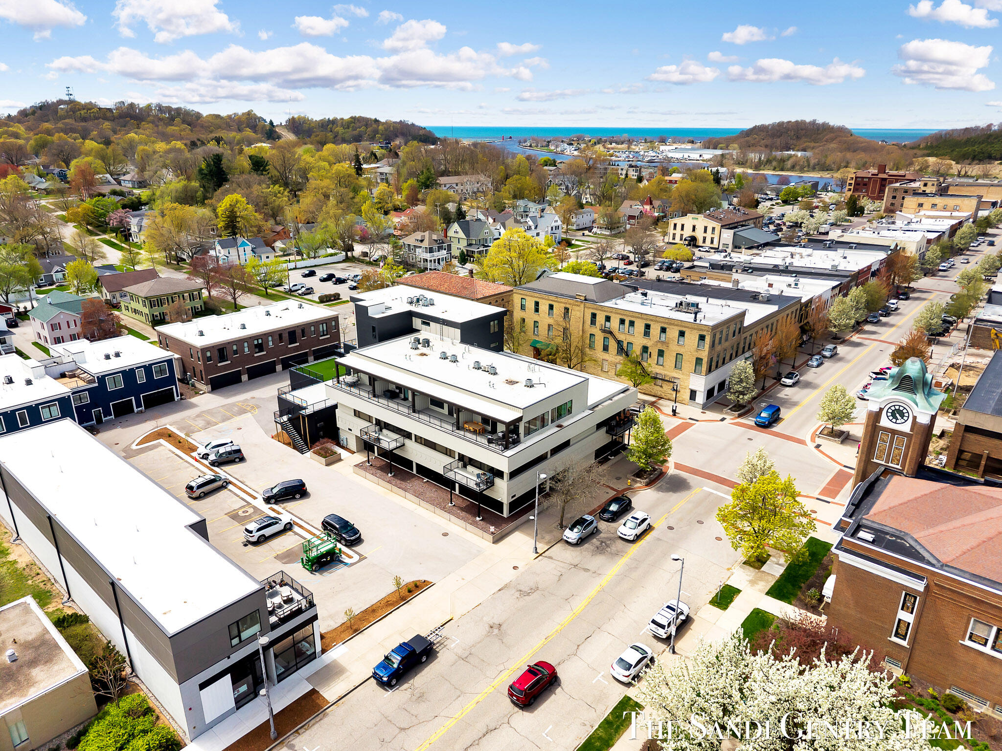 300 Washington Avenue Unit: 3