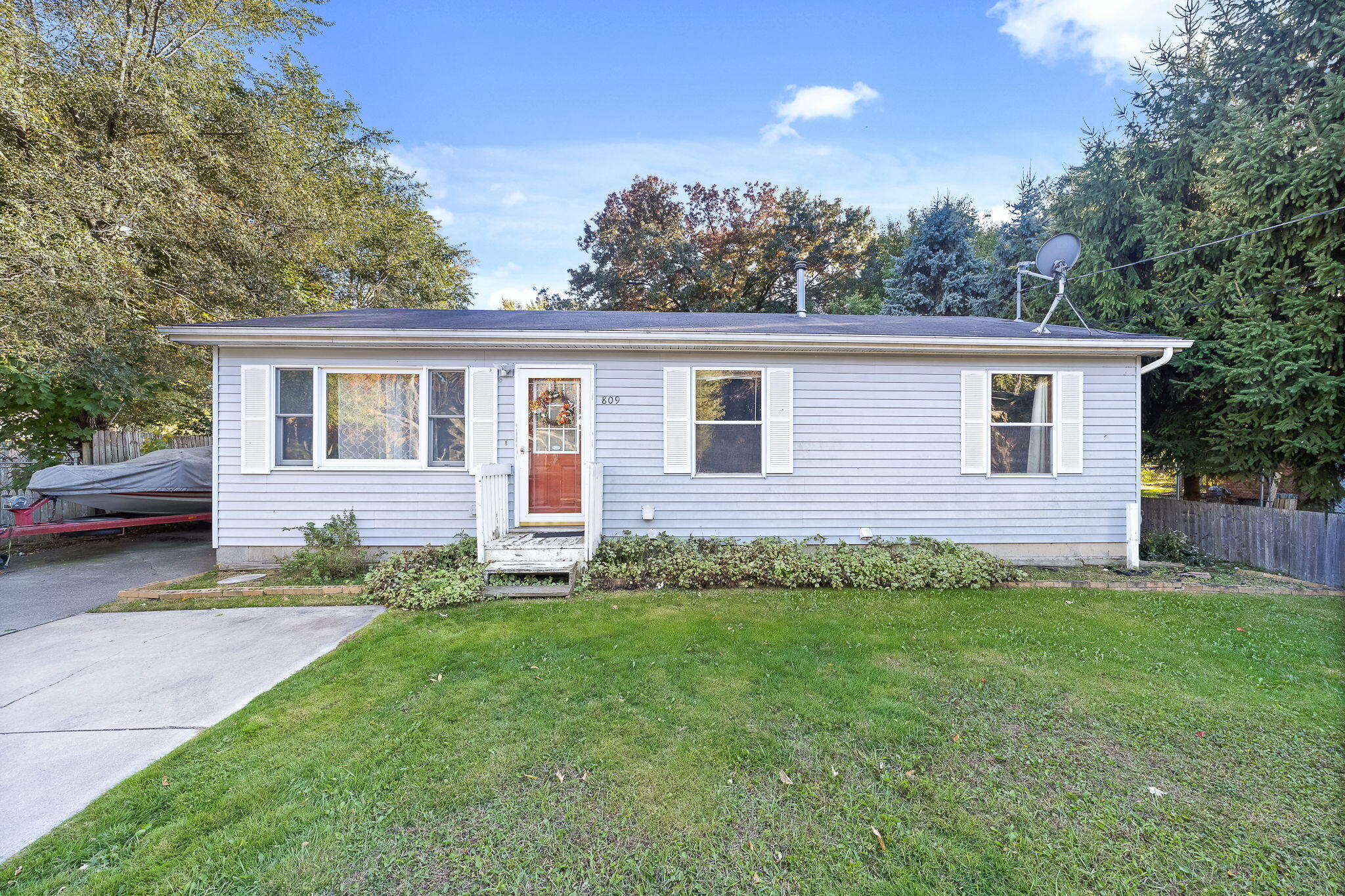 809 W Northrup Street