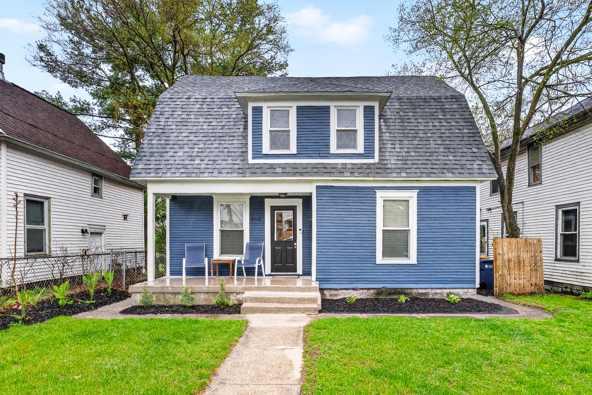 842 Hall Street SE