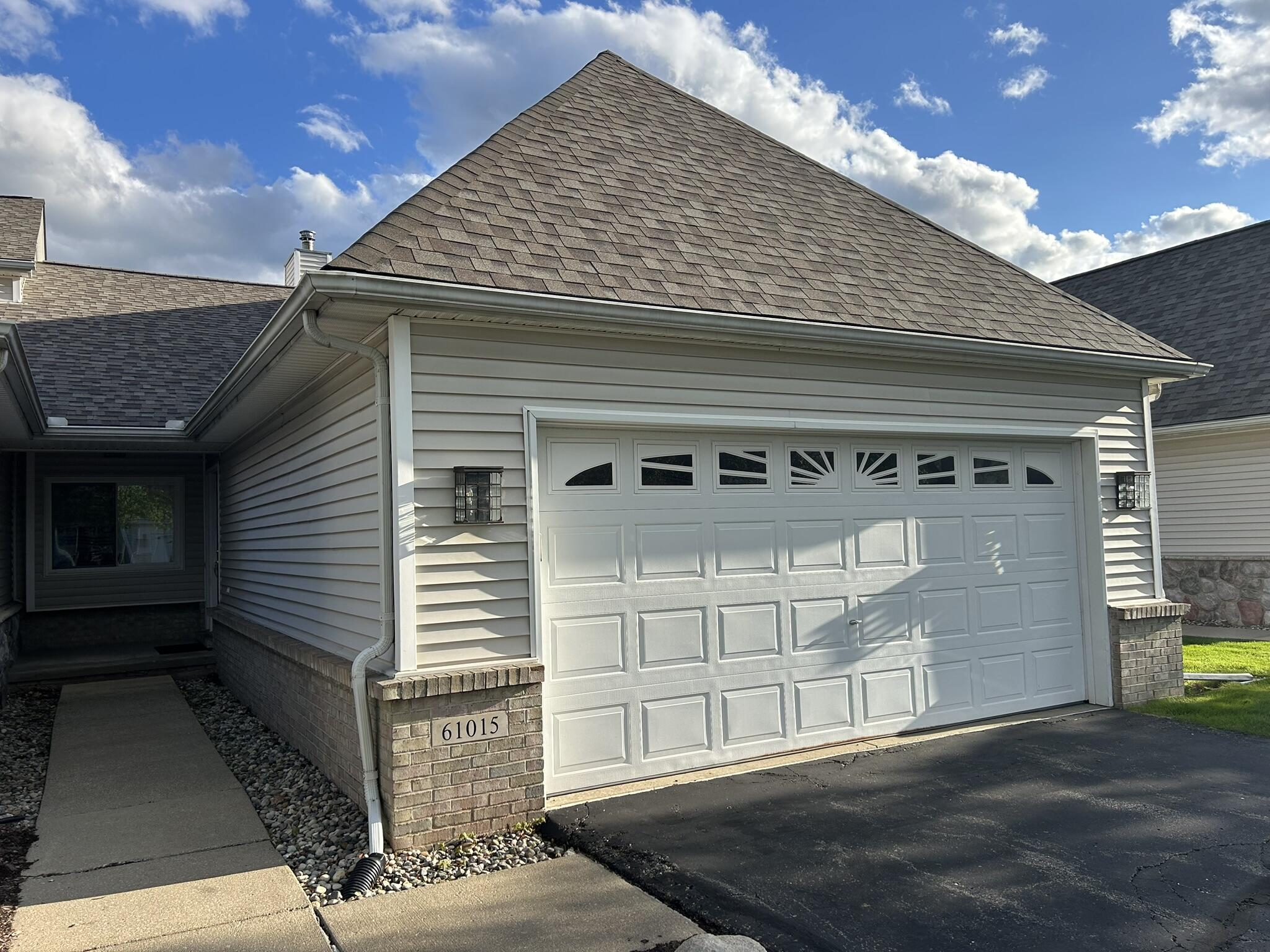 61015 Evergreen Court