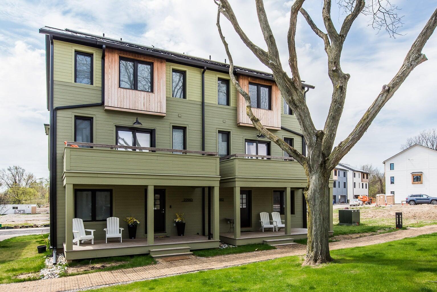 2292 Greenway Trail
