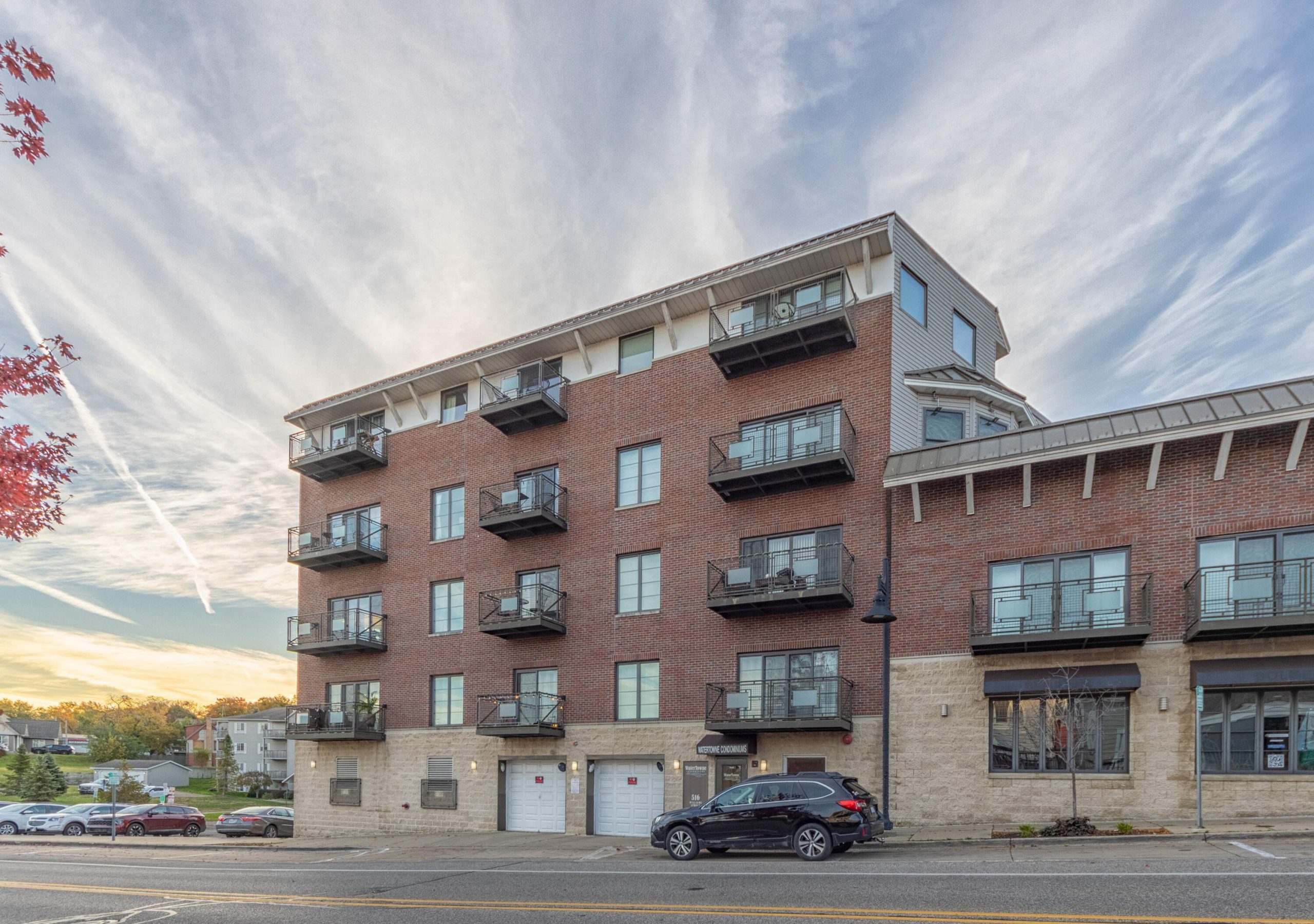 516 Williams Street Unit: 12