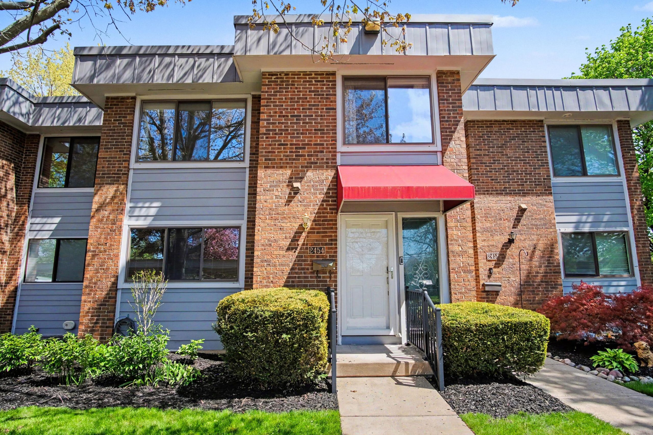 2454 W Collier Avenue SE Unit: 101