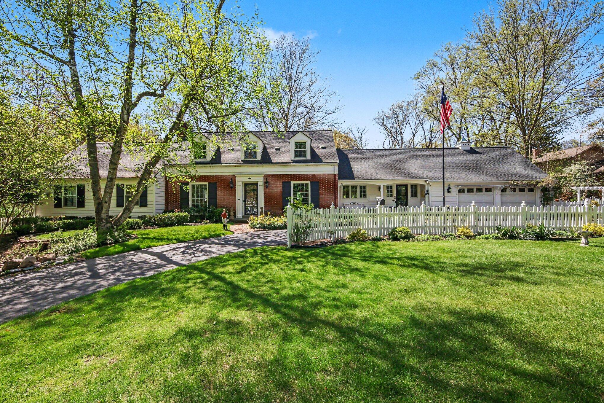 2335 Breton Road SE