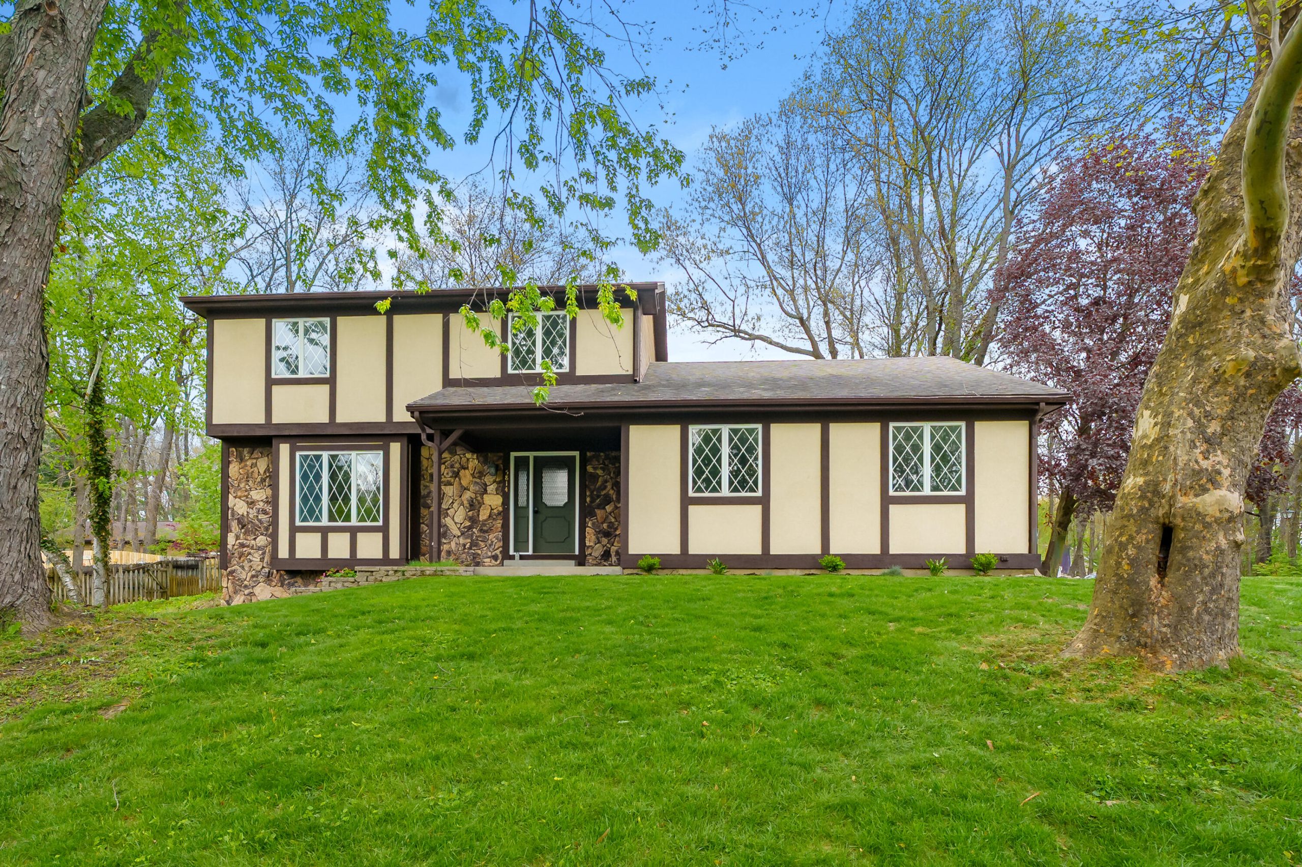 5814 Scenic Way Drive