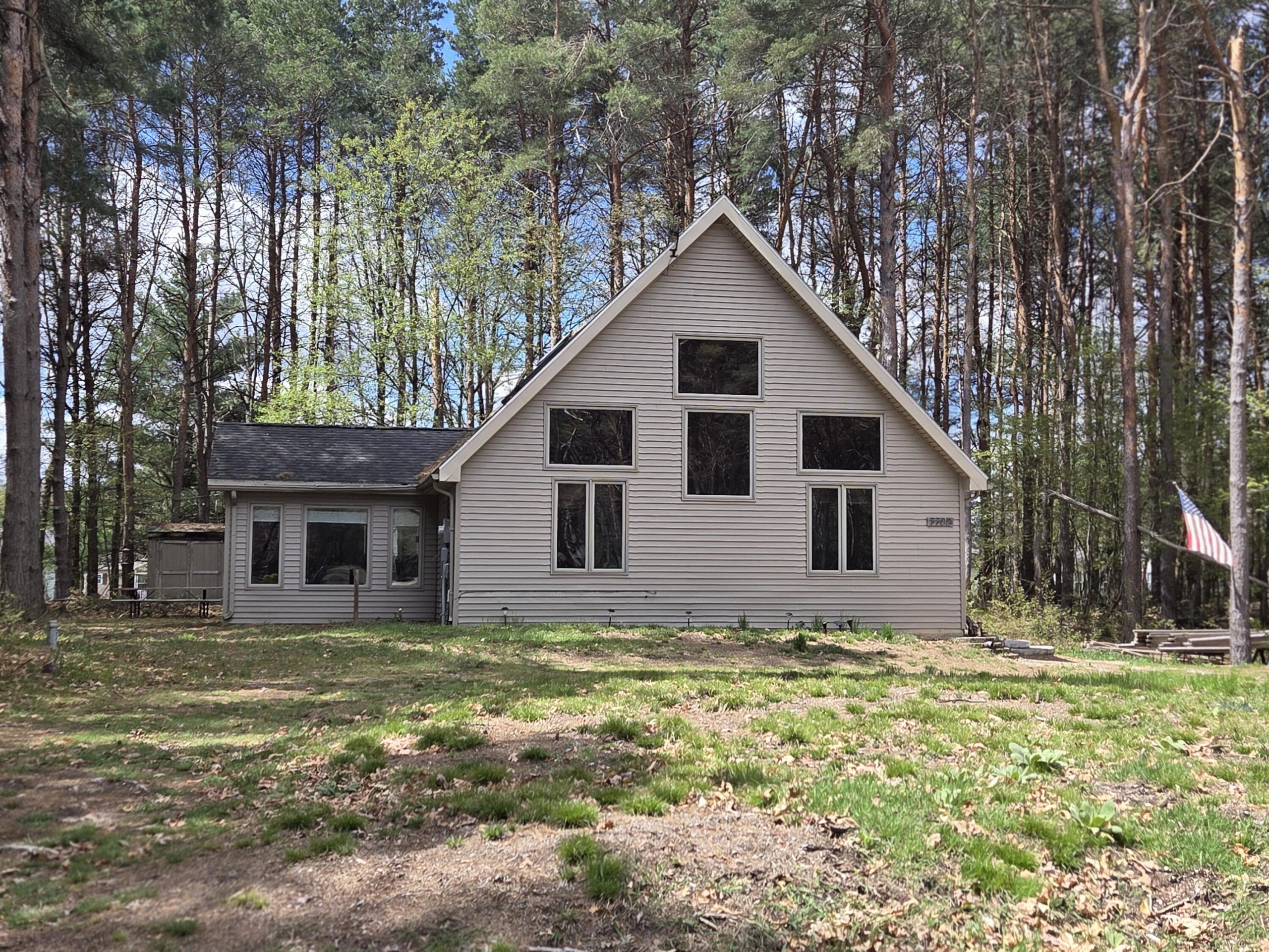 7709 Lakeview Drive