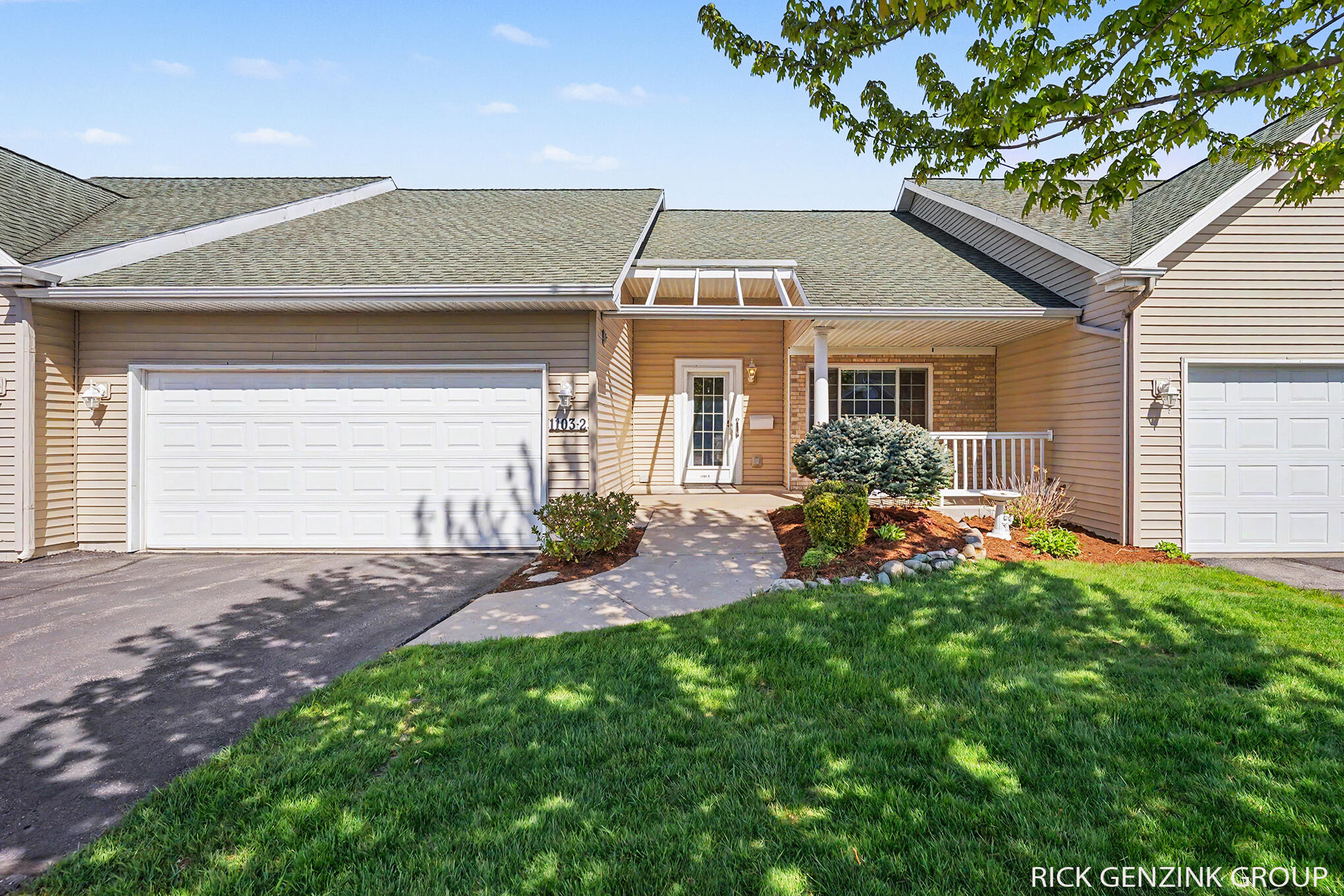 1103 Fountain View Circle Unit: #2