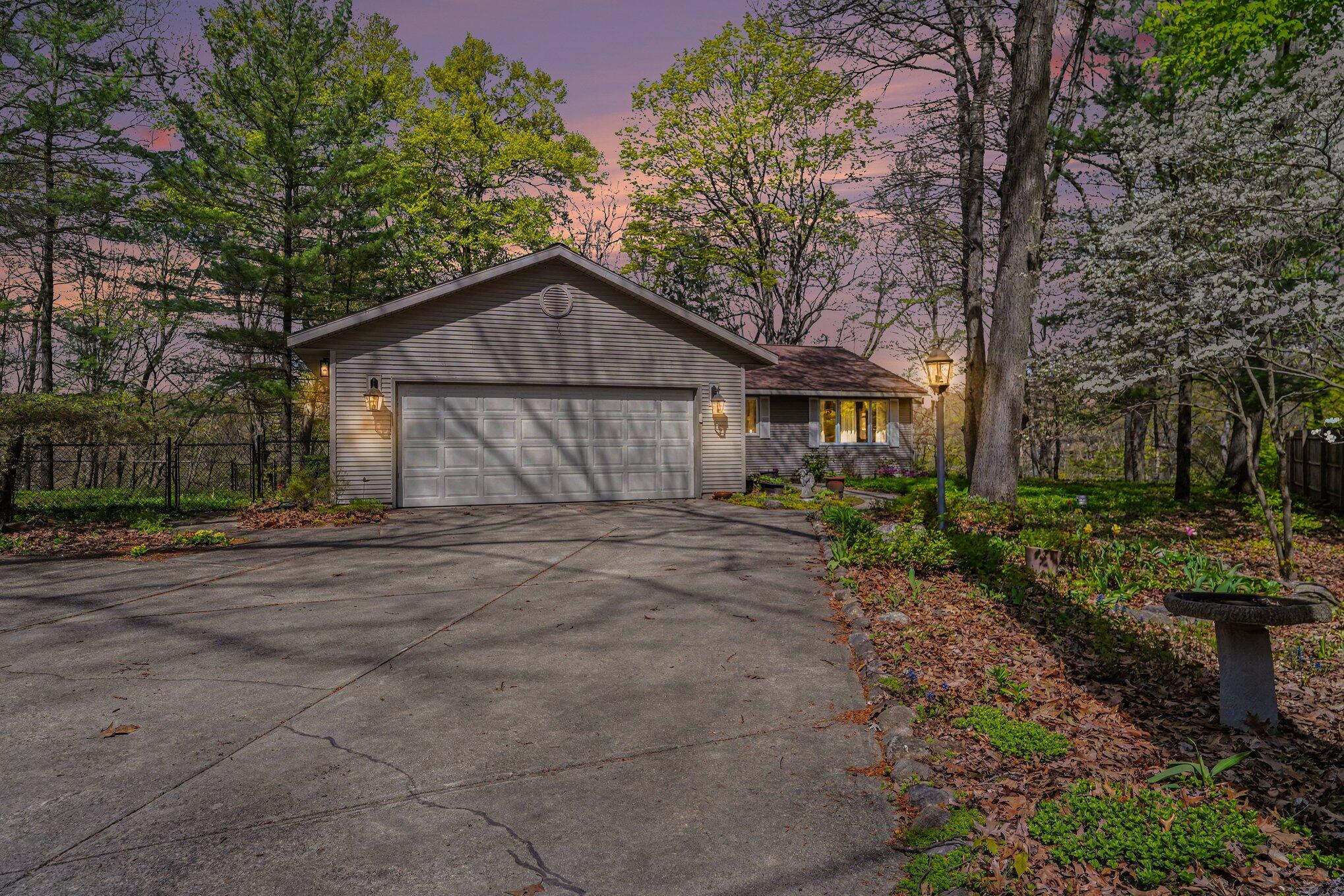1890 Dillingham Drive