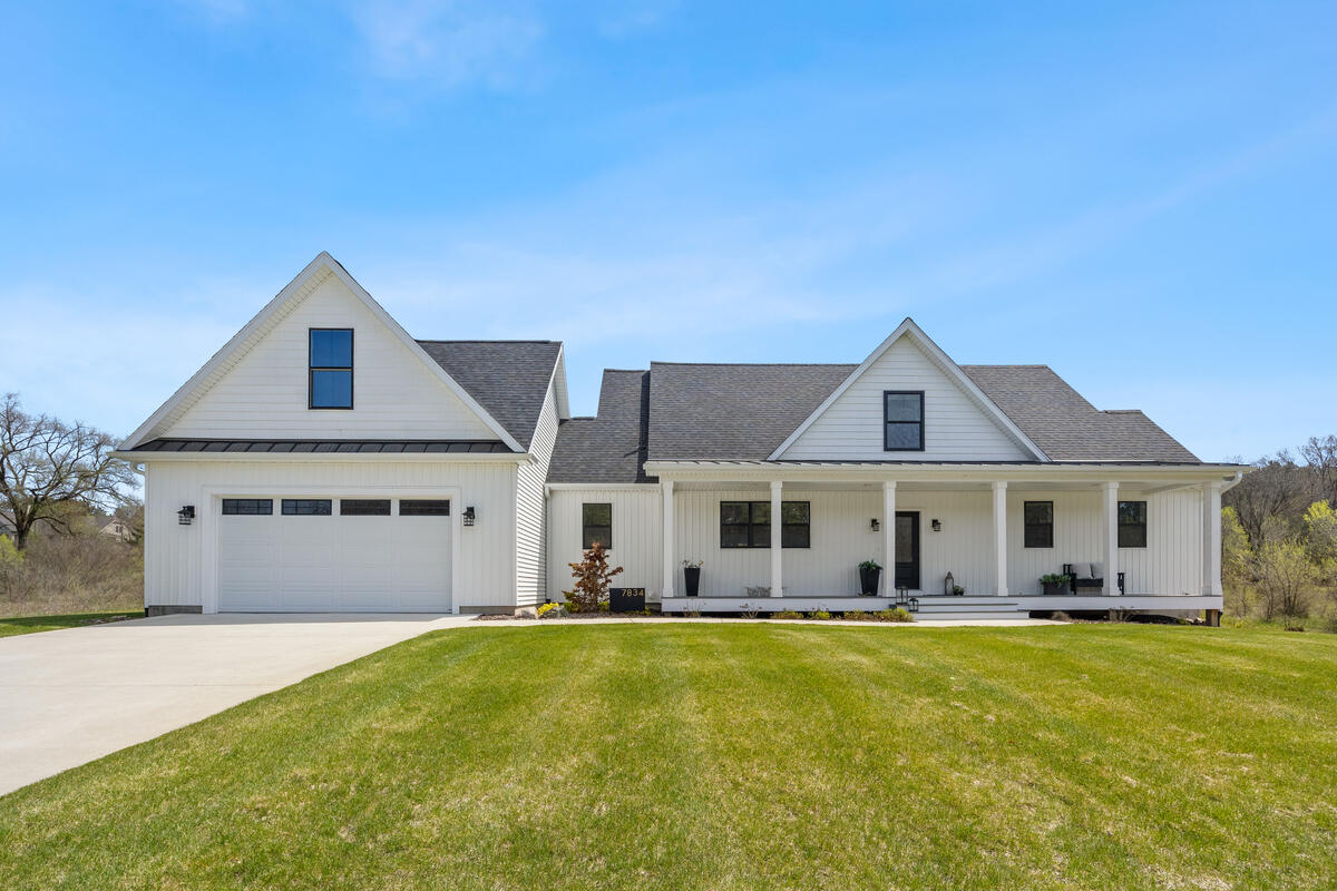 7834 Sandy Lane