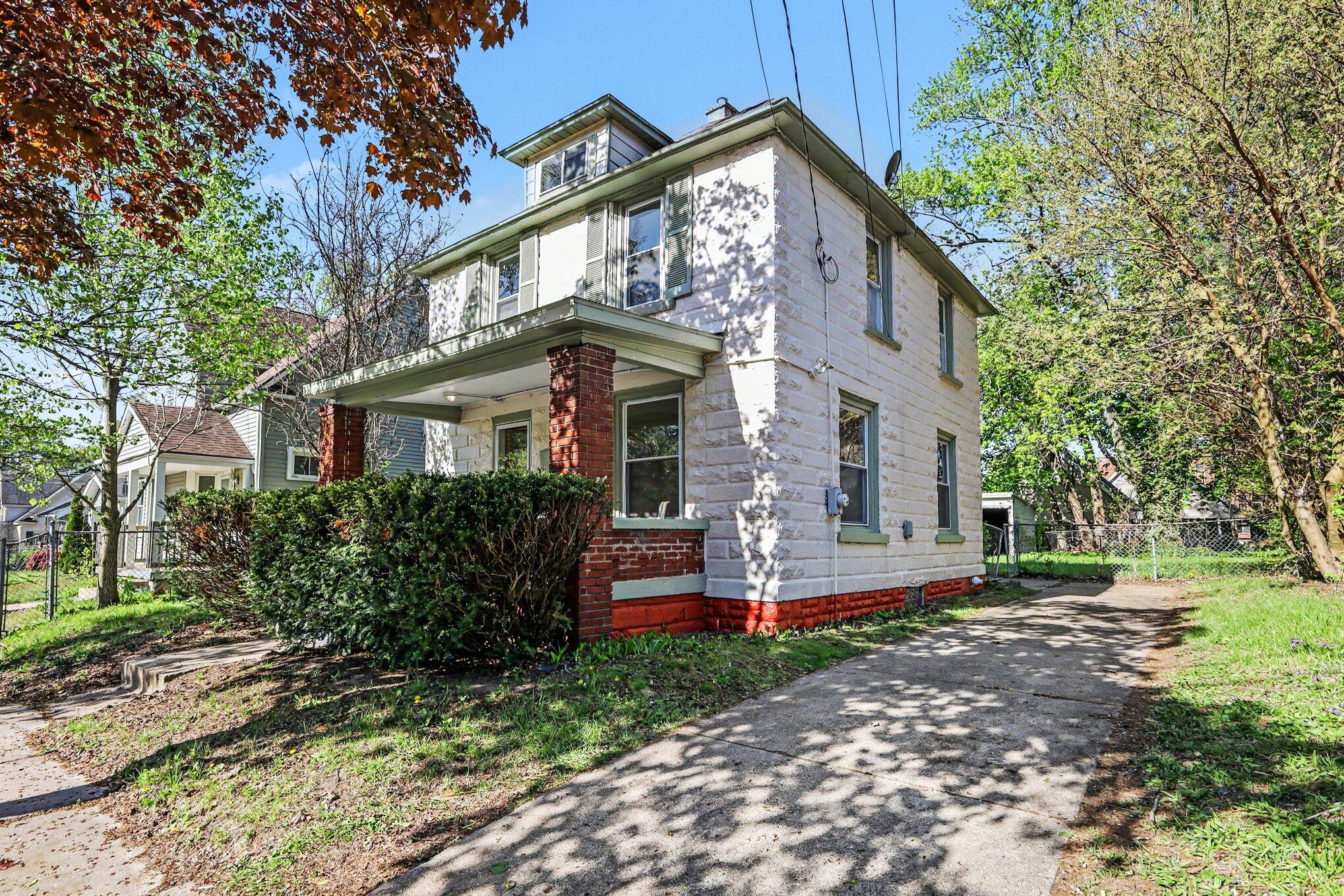 1111 Cooper Avenue SE