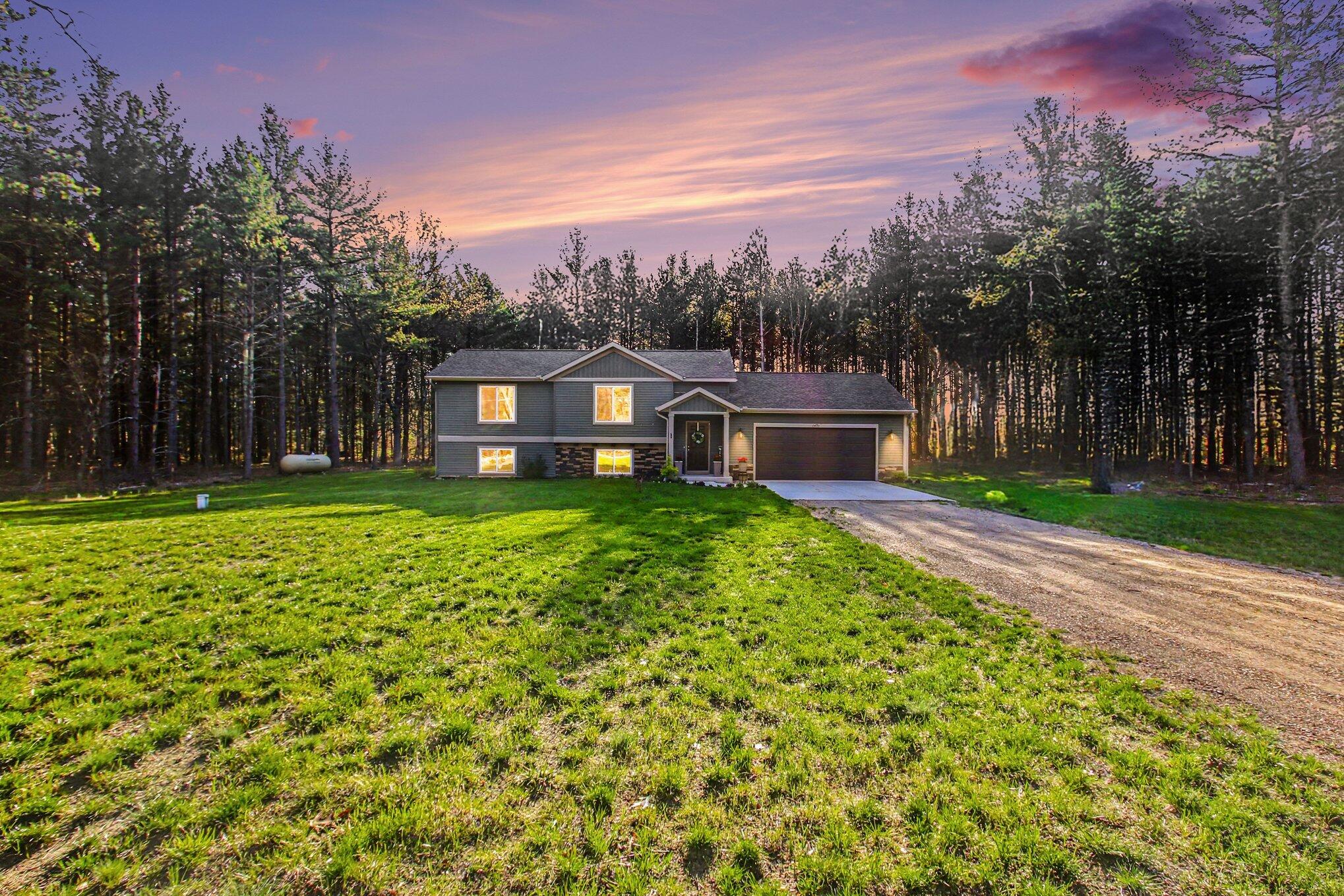 1671 Pineland Path