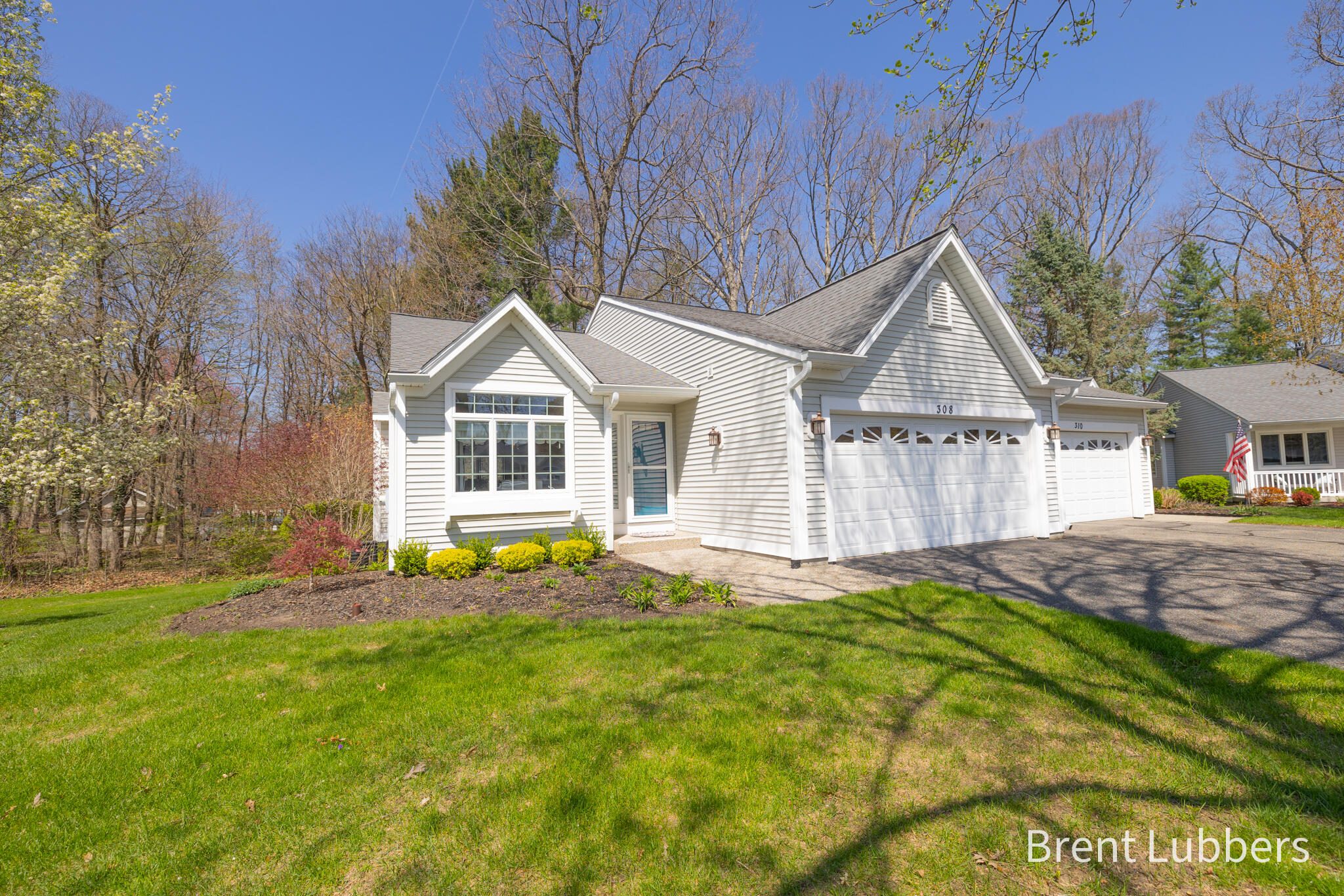 308 Winter Oaks Drive W