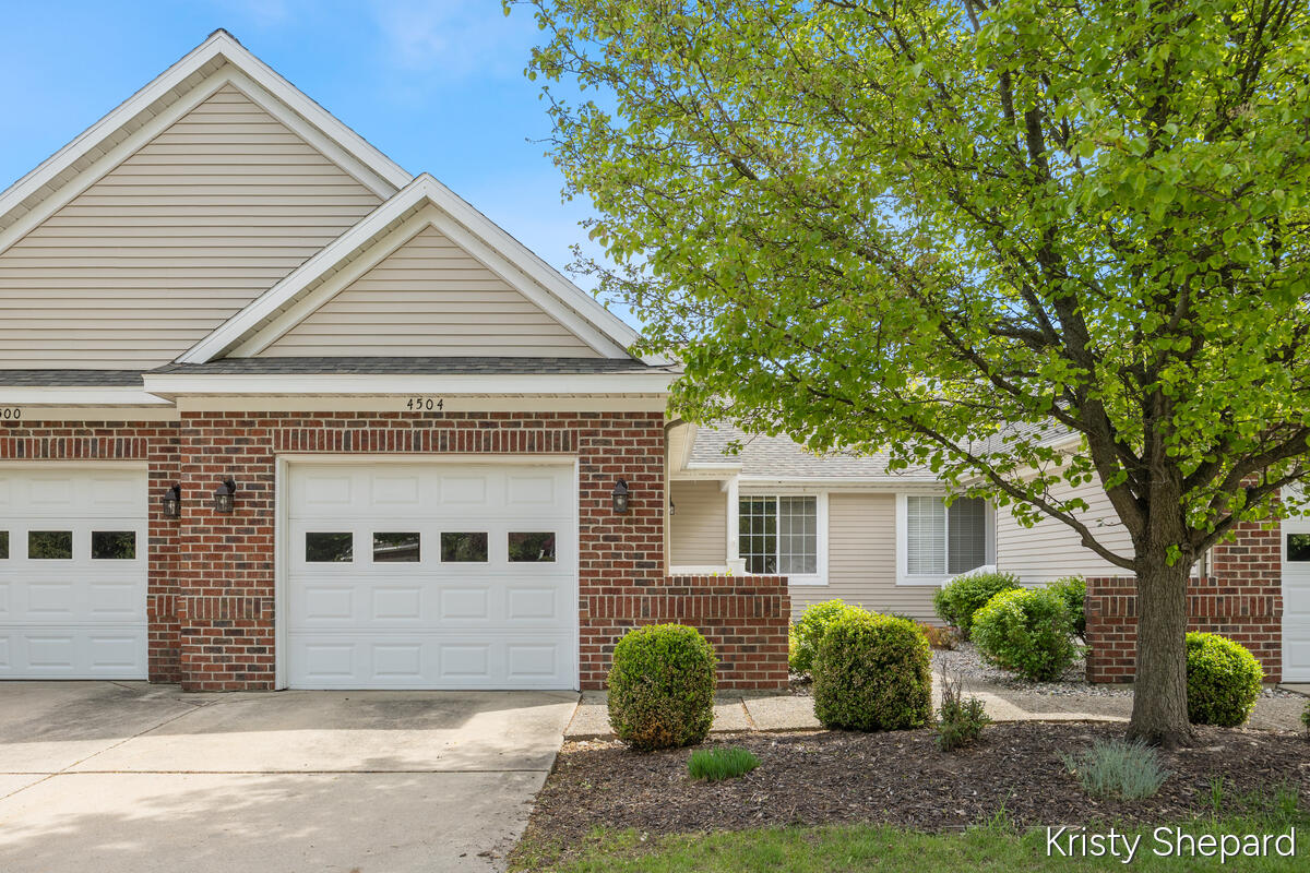4504 Woodrose Court SE