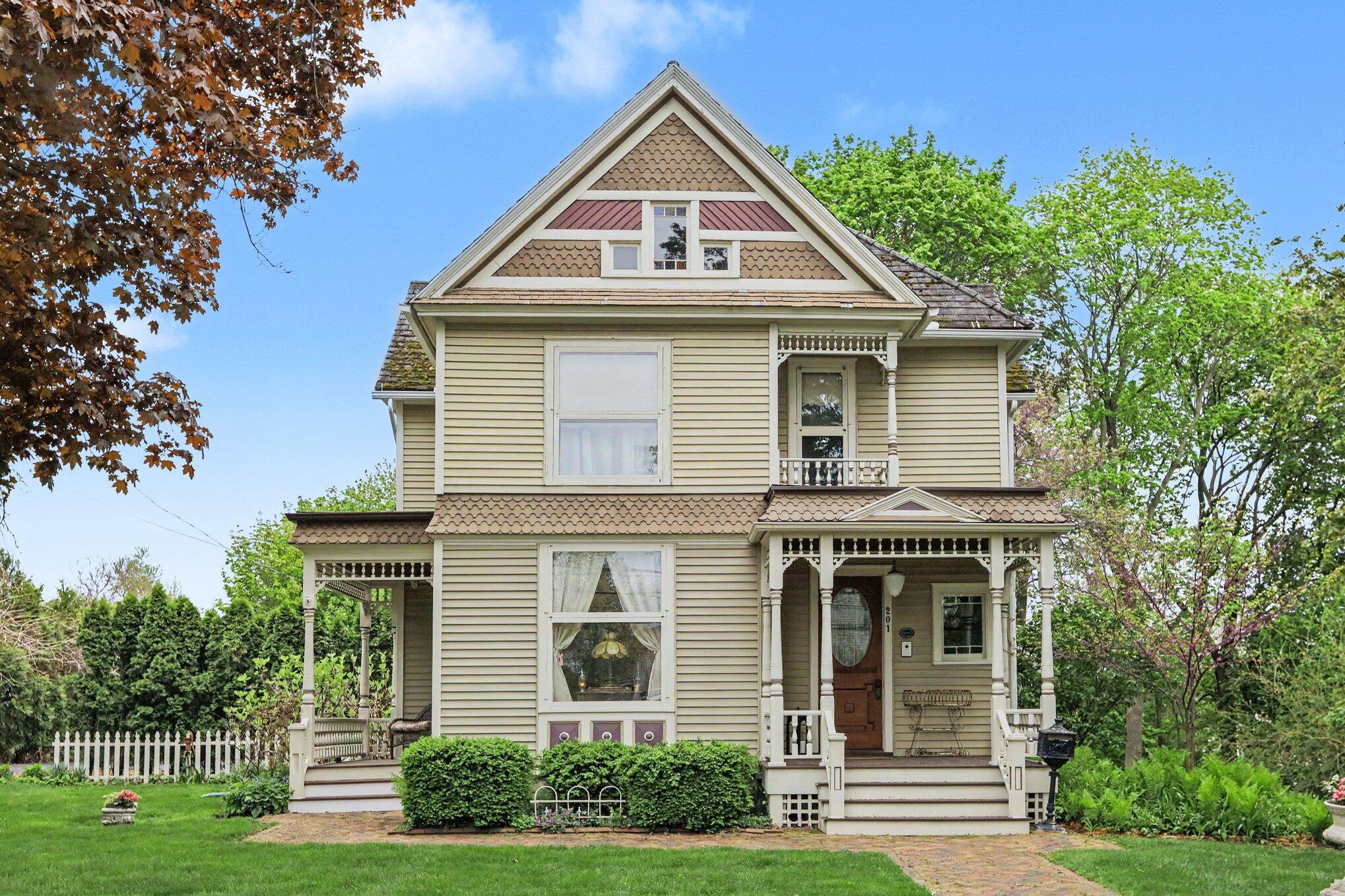 201 W Henry Street