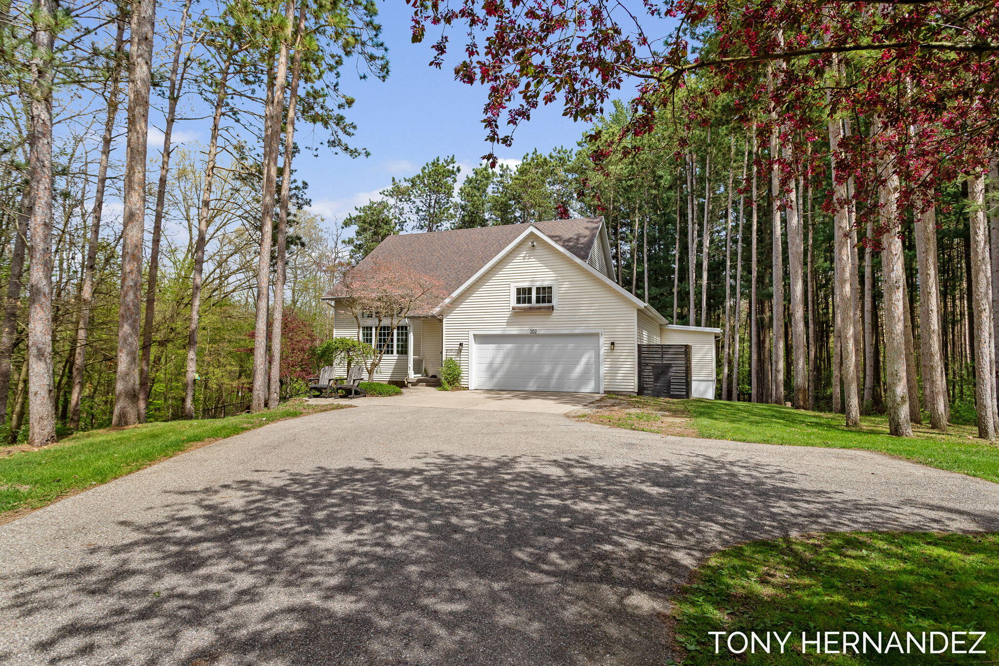 102 Sagamore Trail SE