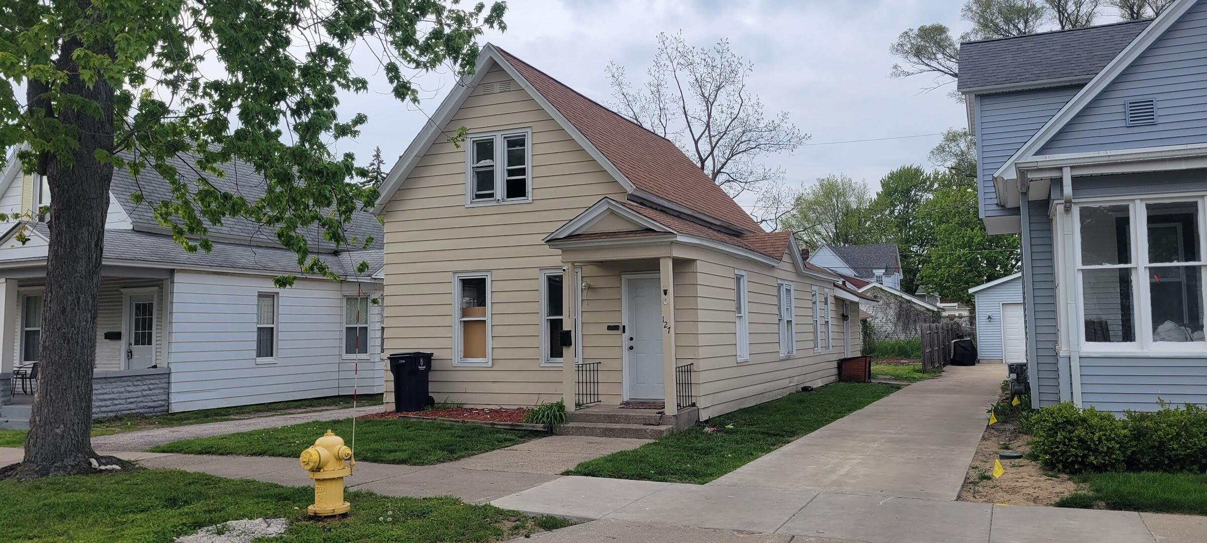127 E 15th Street