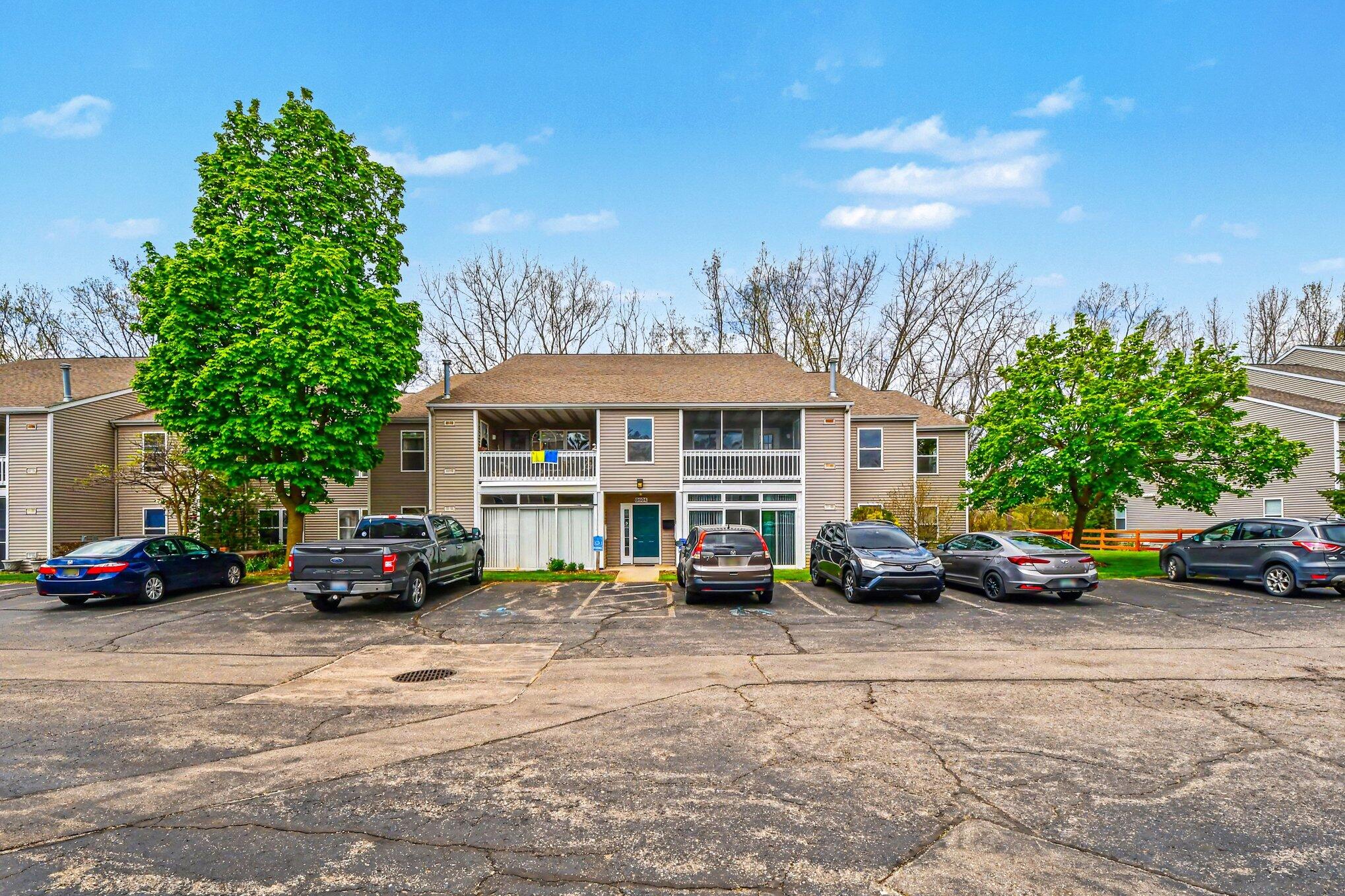 3101 Poplar Creek Drive SE Unit: 302