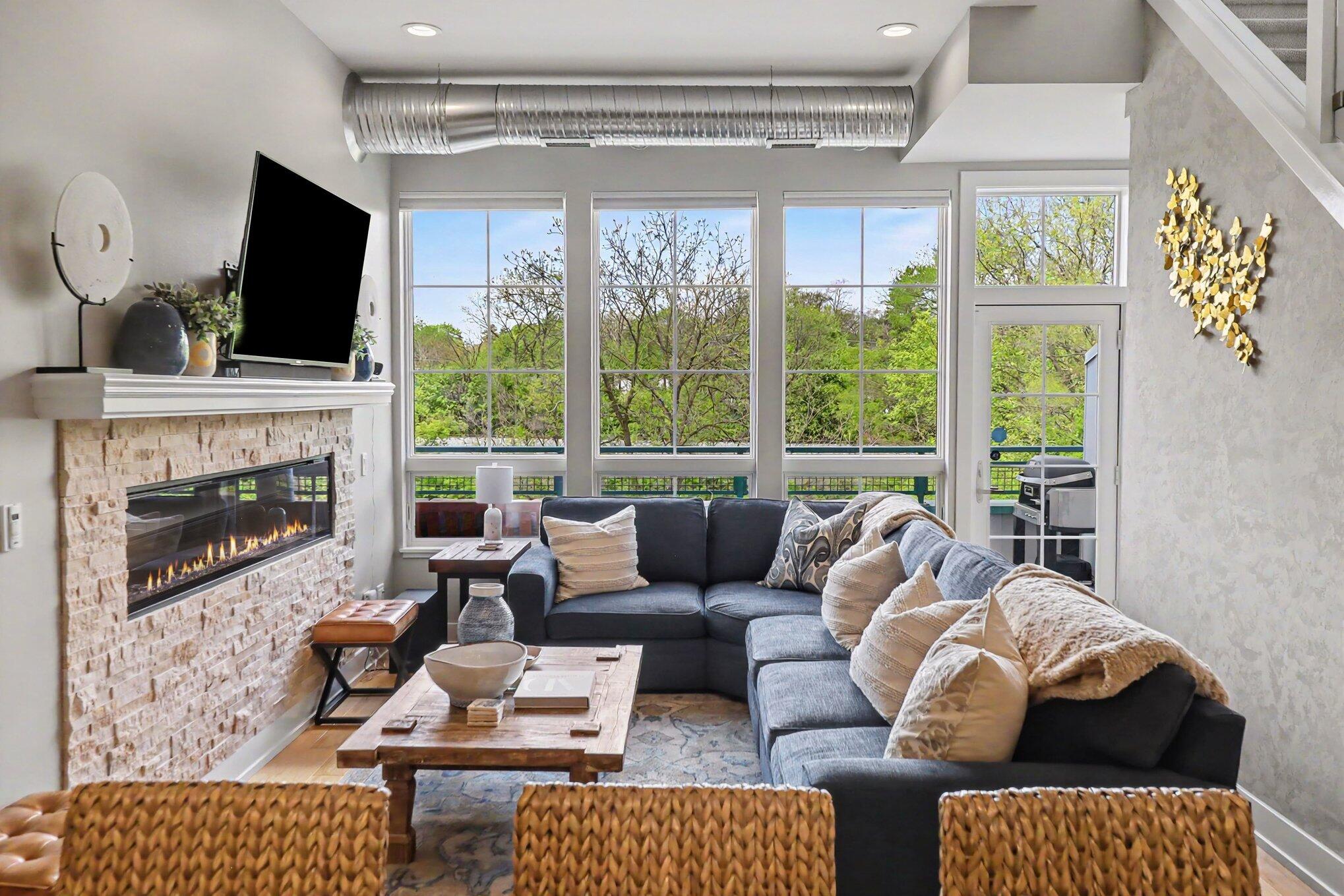 410 N First Street Unit: 307