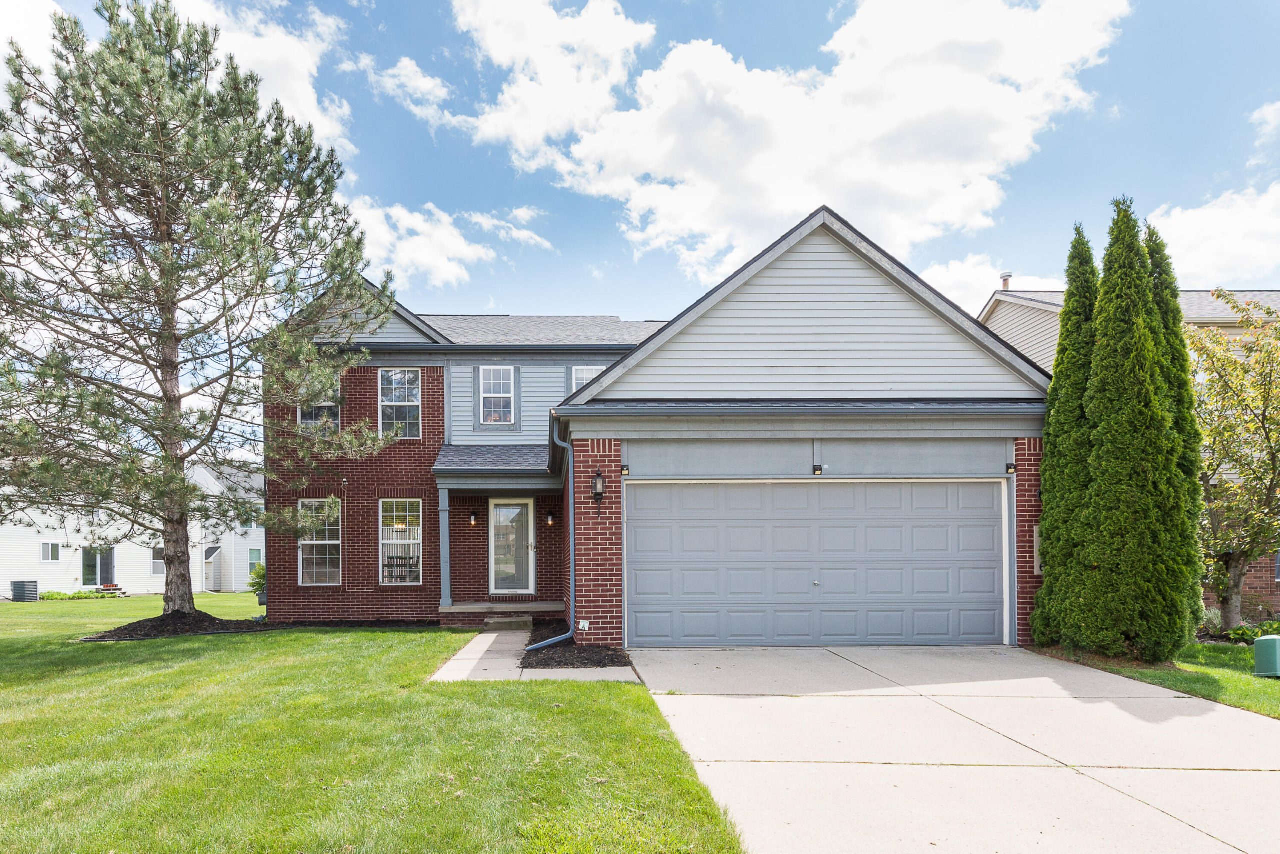 8876 Tamarack Lane