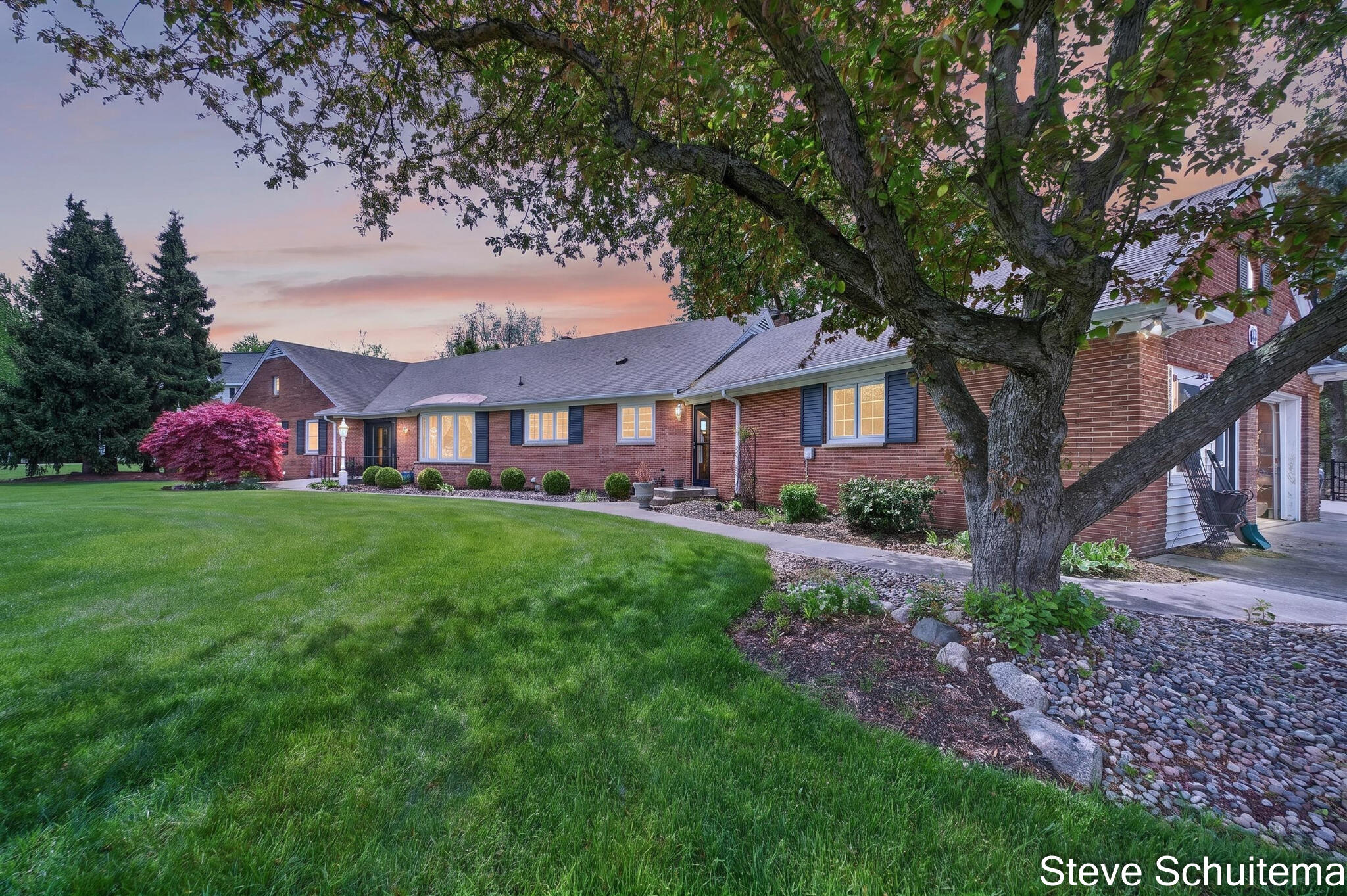 3109 S Bluff Court