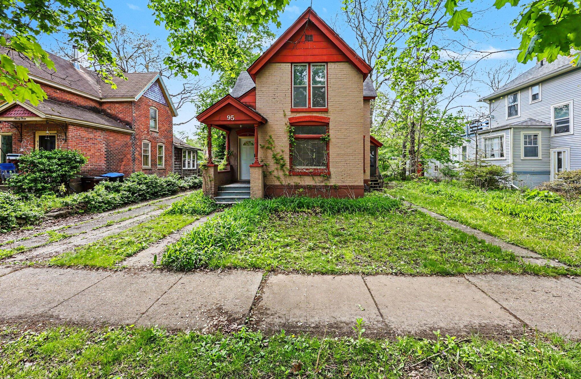 95 Oakwood Street