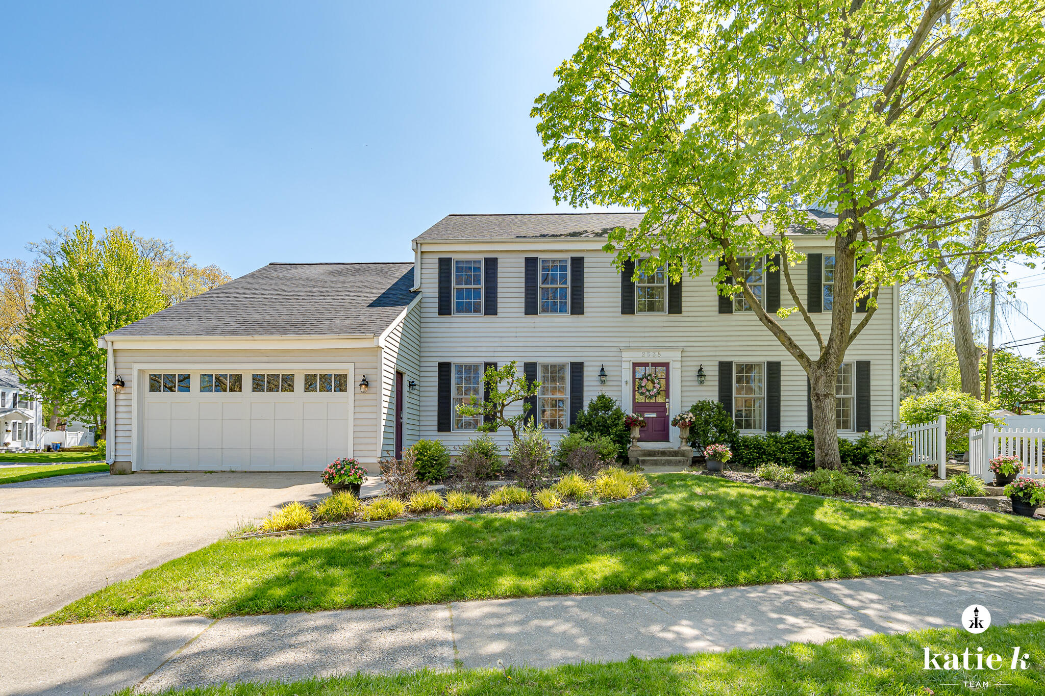 2538 Beechwood Drive SE