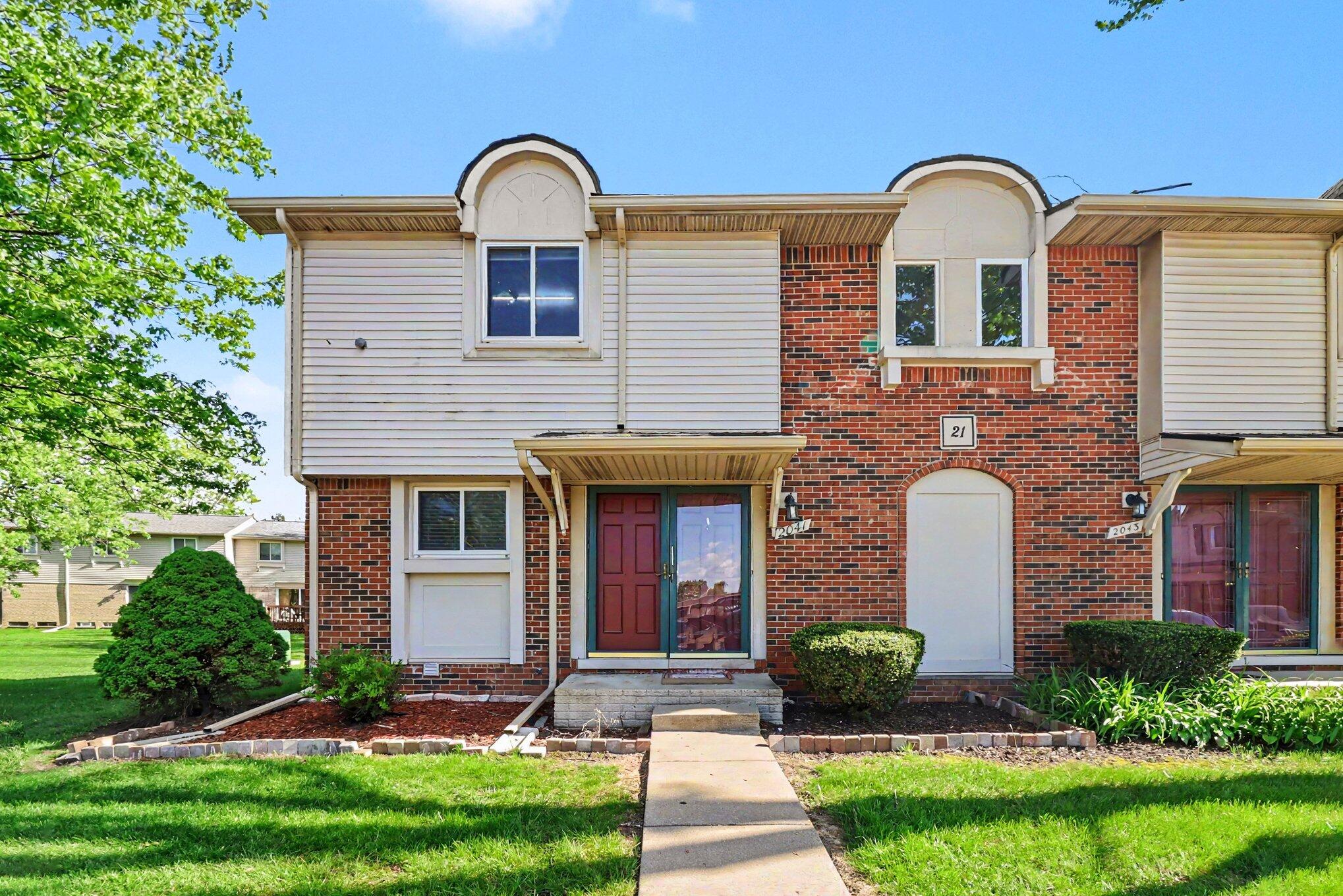 2041 W Franklin Drive