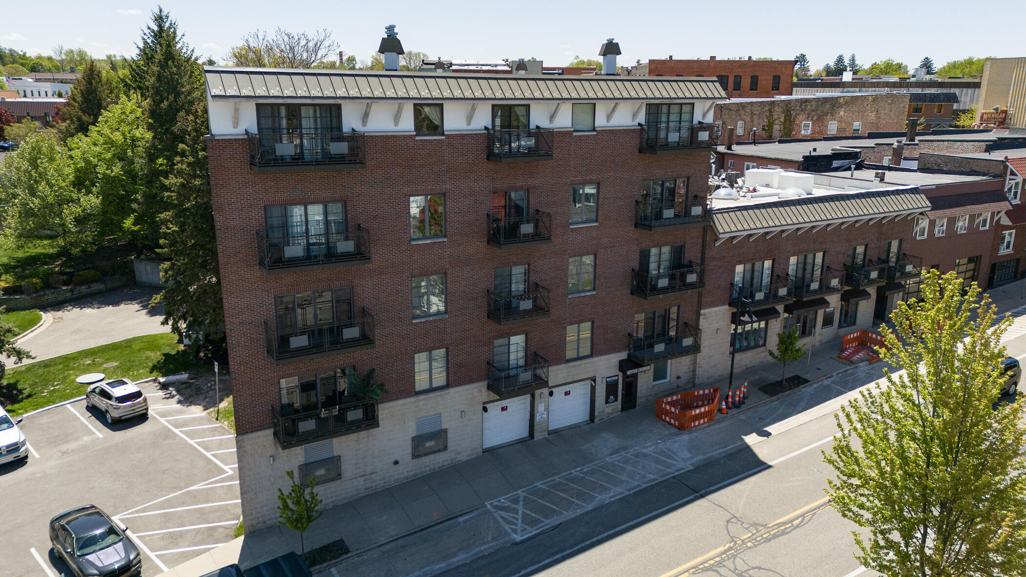 516 Williams Street Unit: #5
