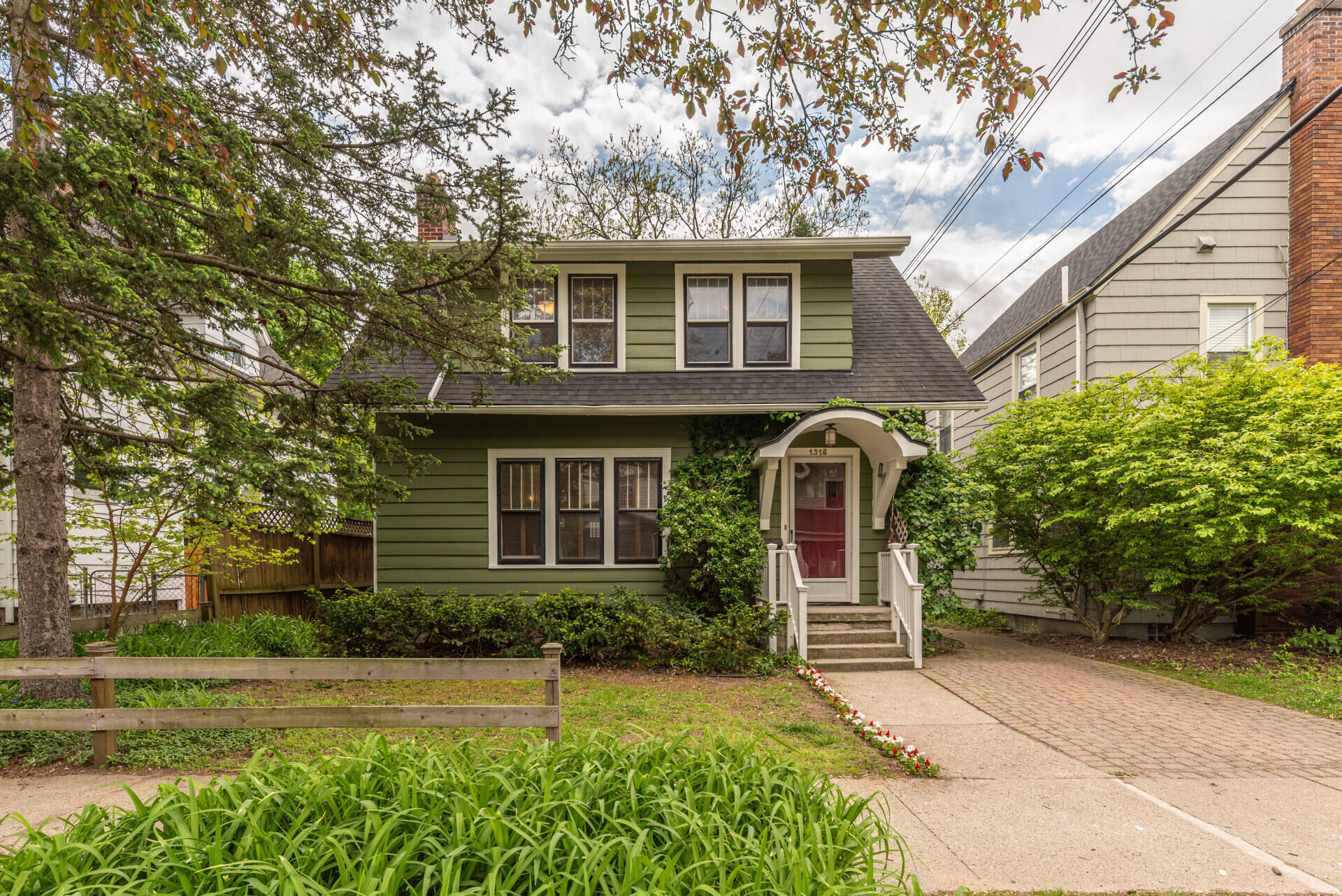 1318 Minerva Road