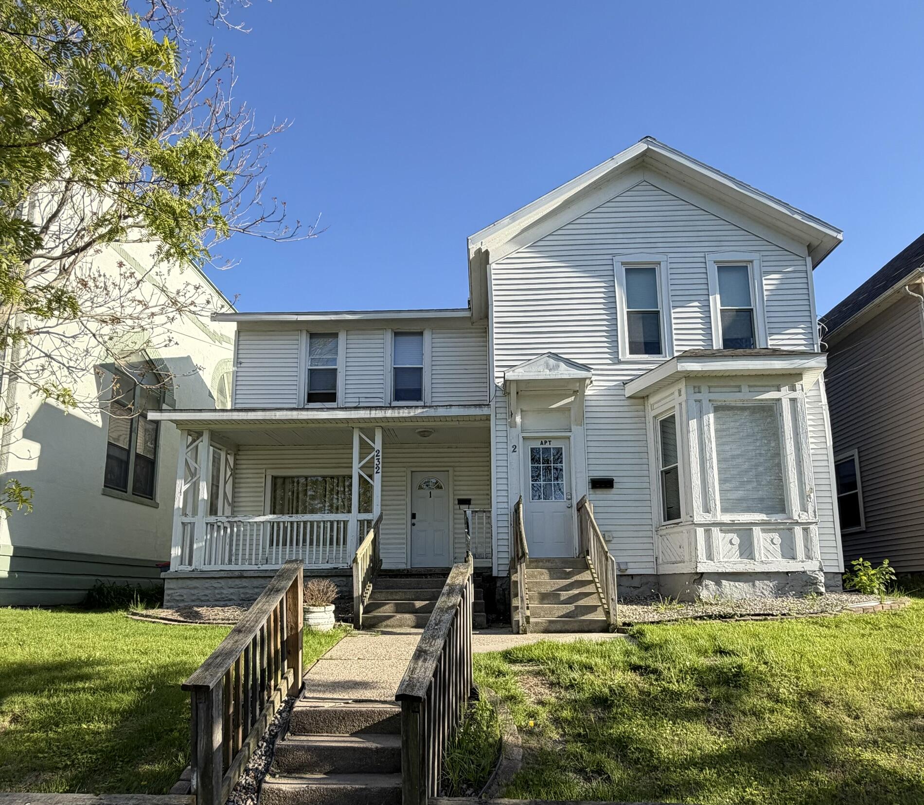 232 Spencer Street NE