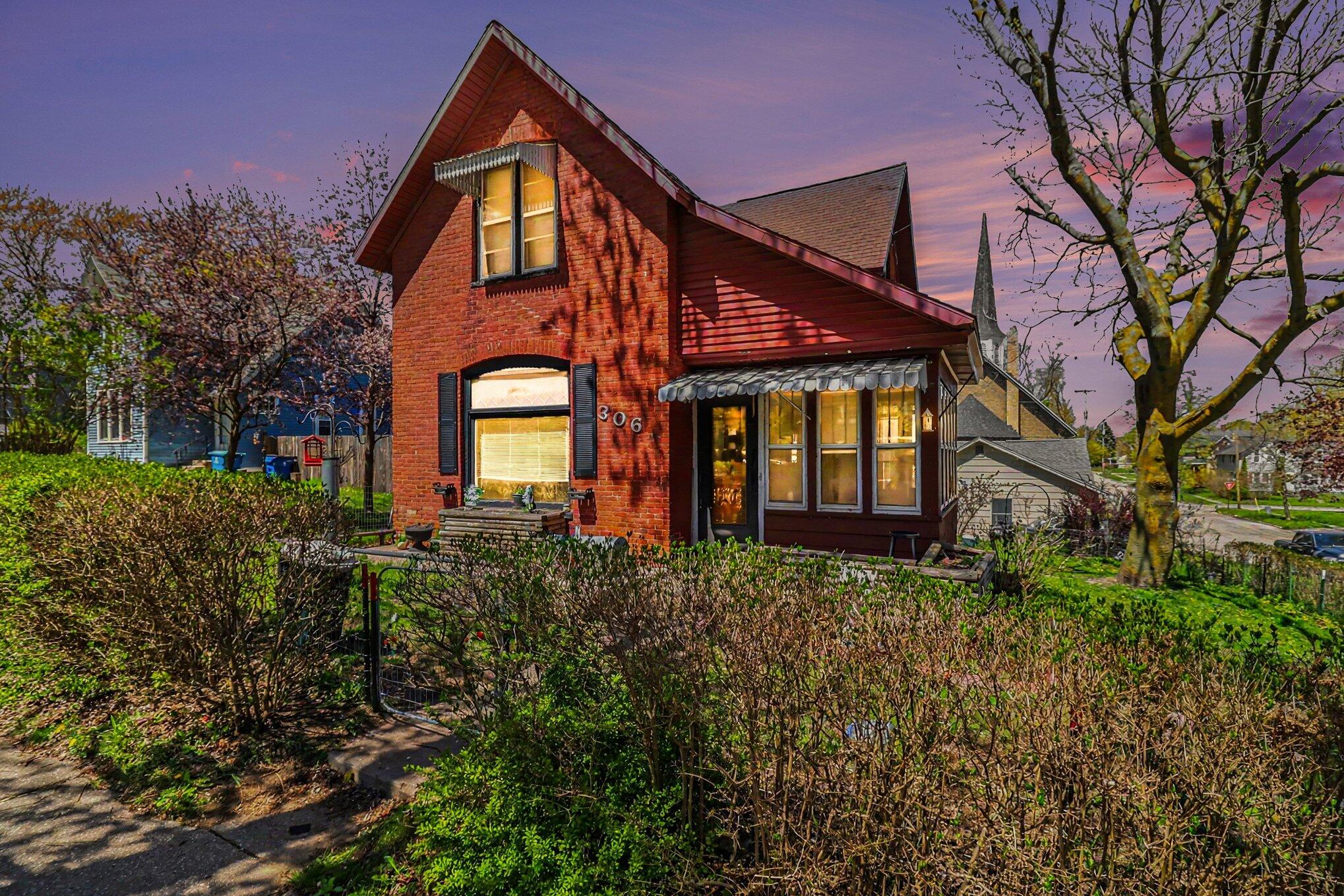 306 5th Street