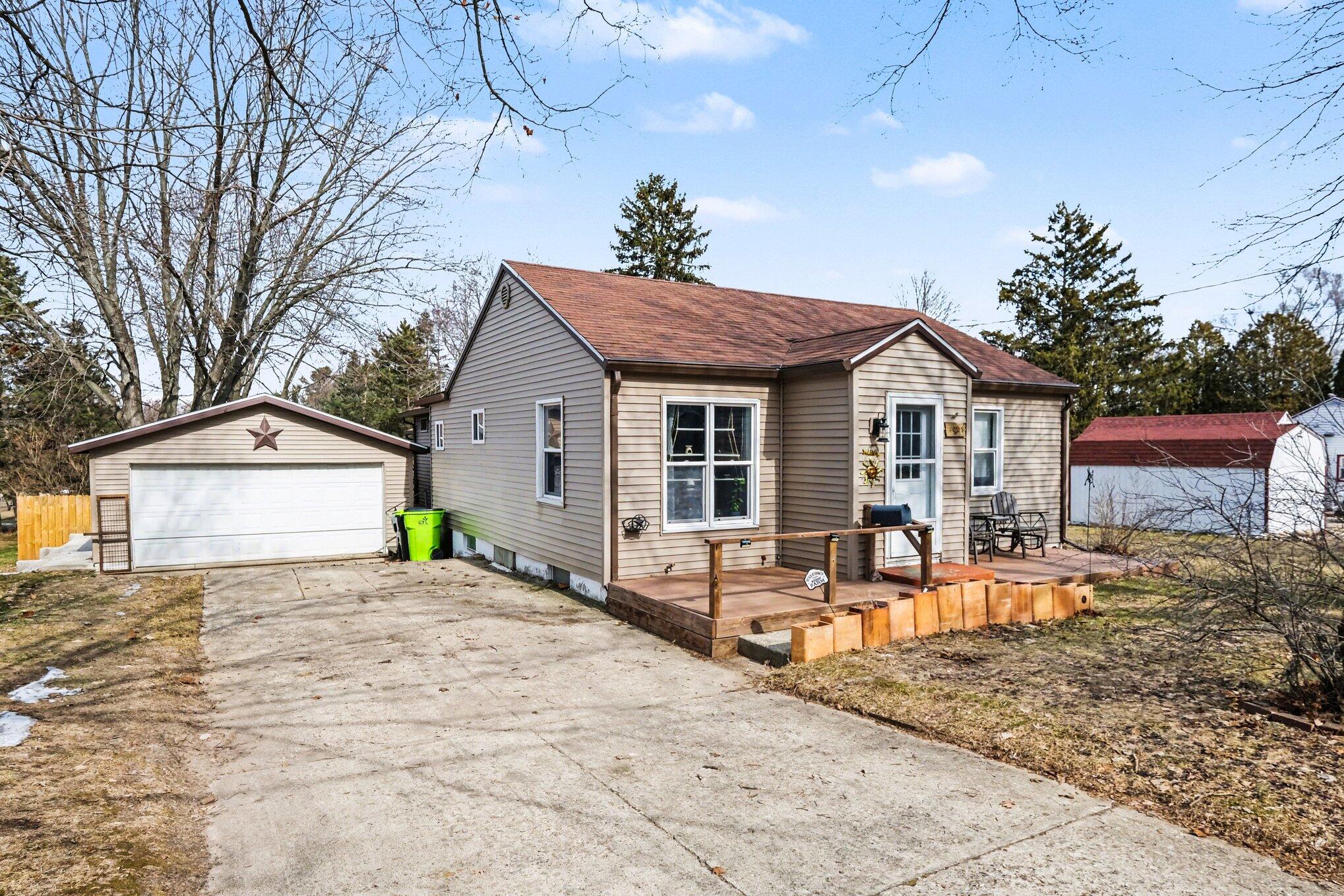 1008 W Grove Street