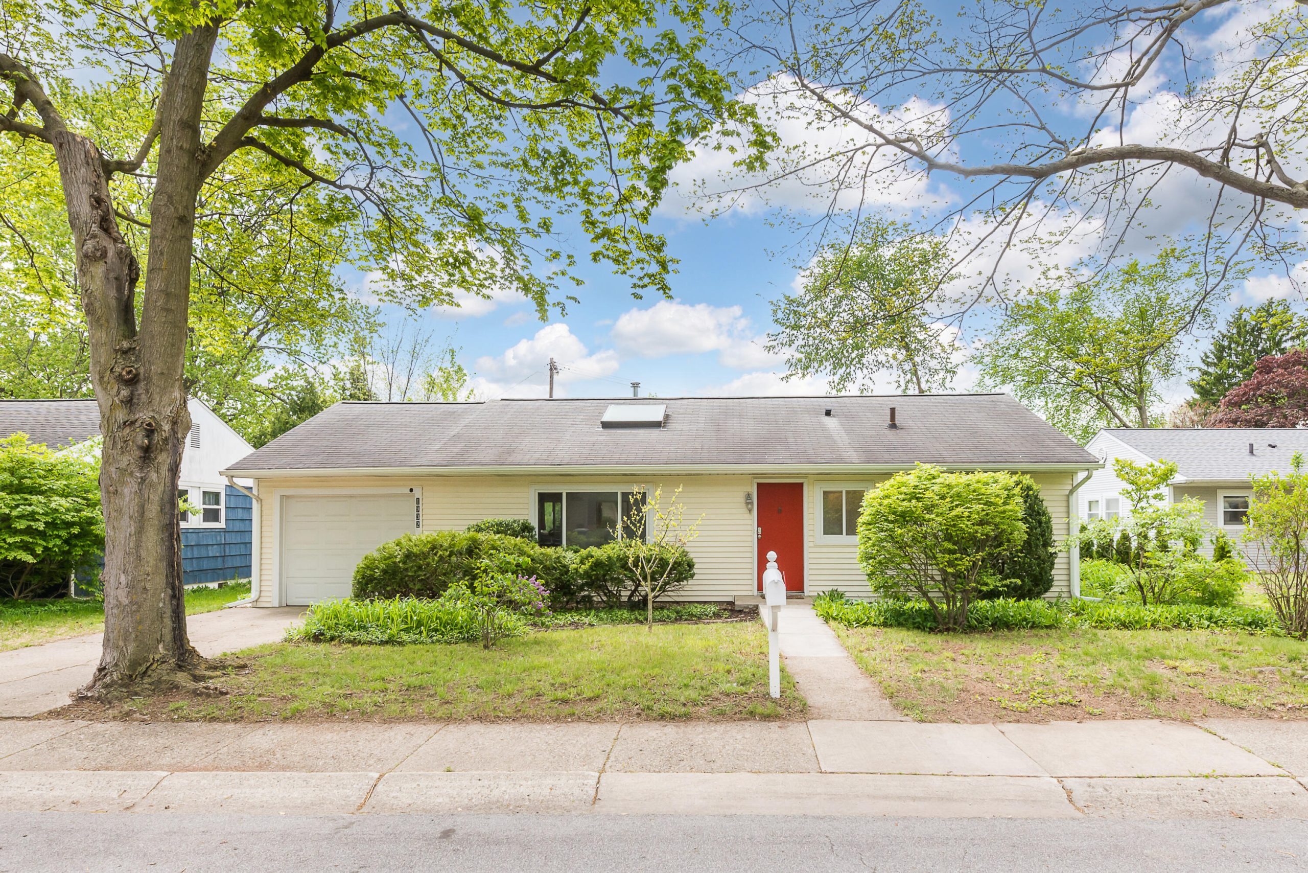 1932 Brock Court