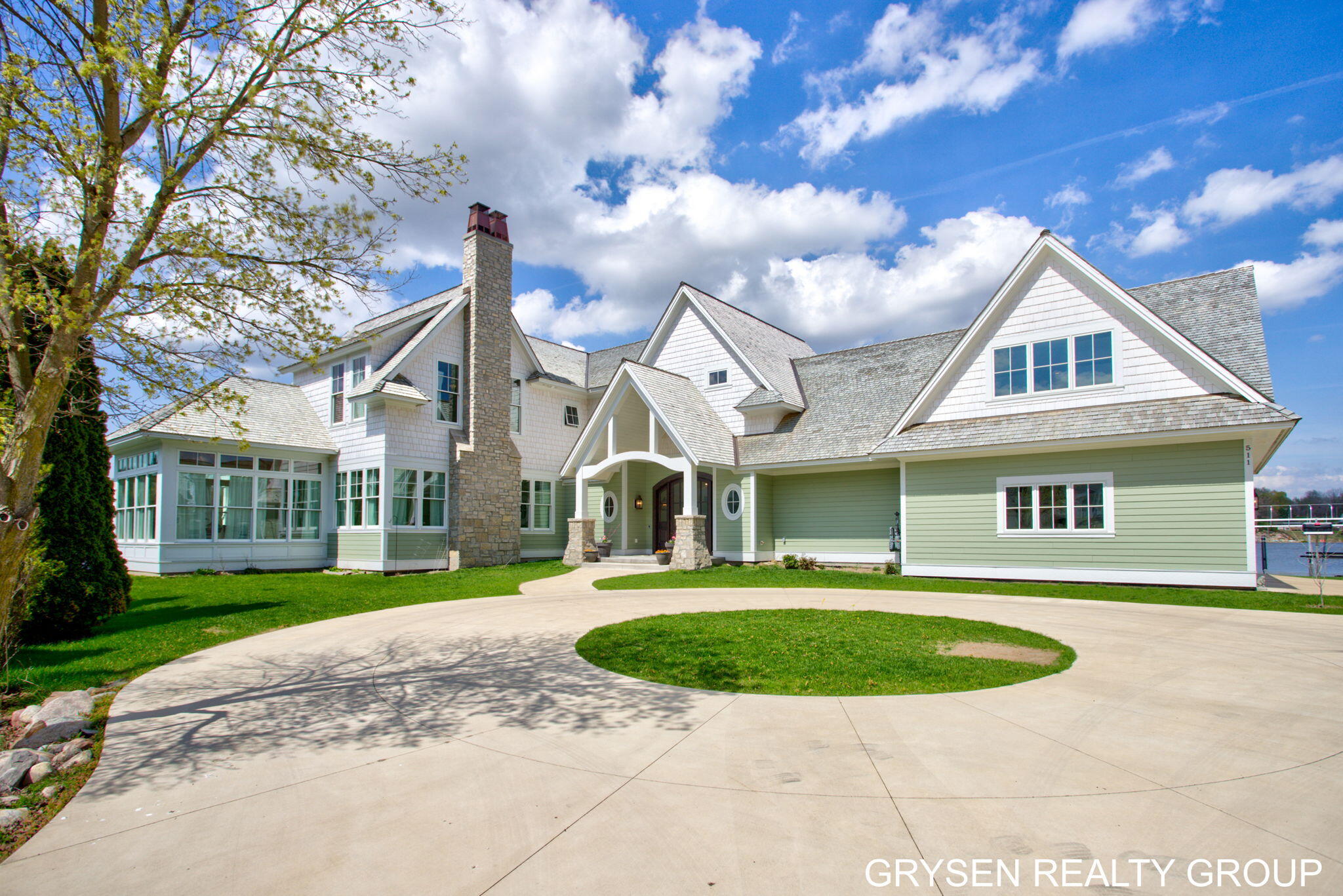 511 N Lake Drive