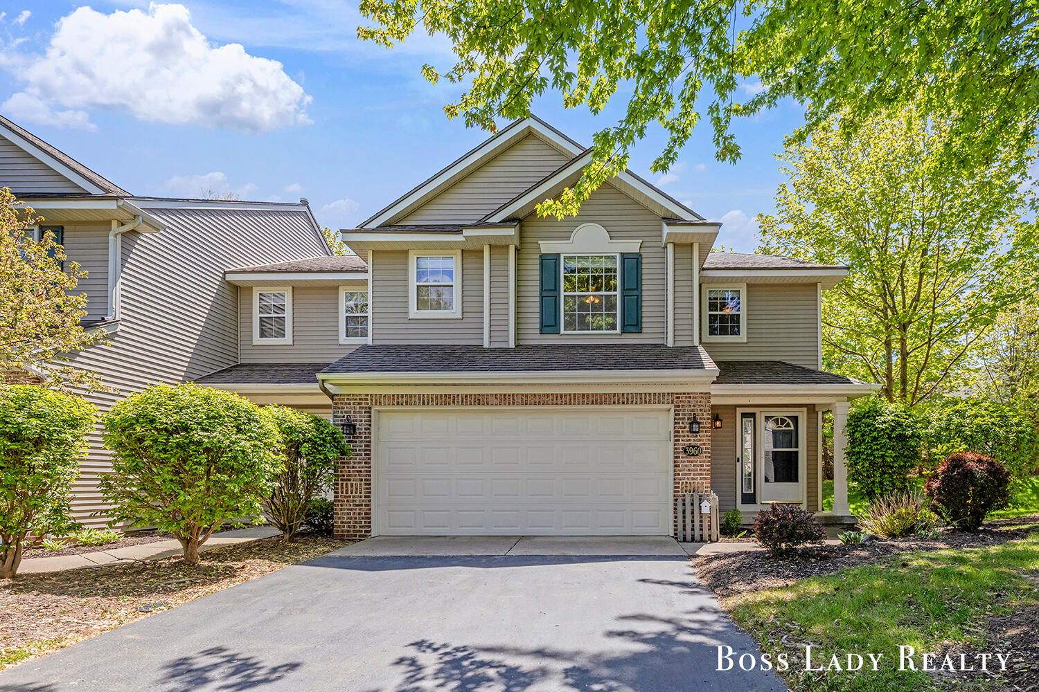 3960 Old Elm Drive SE