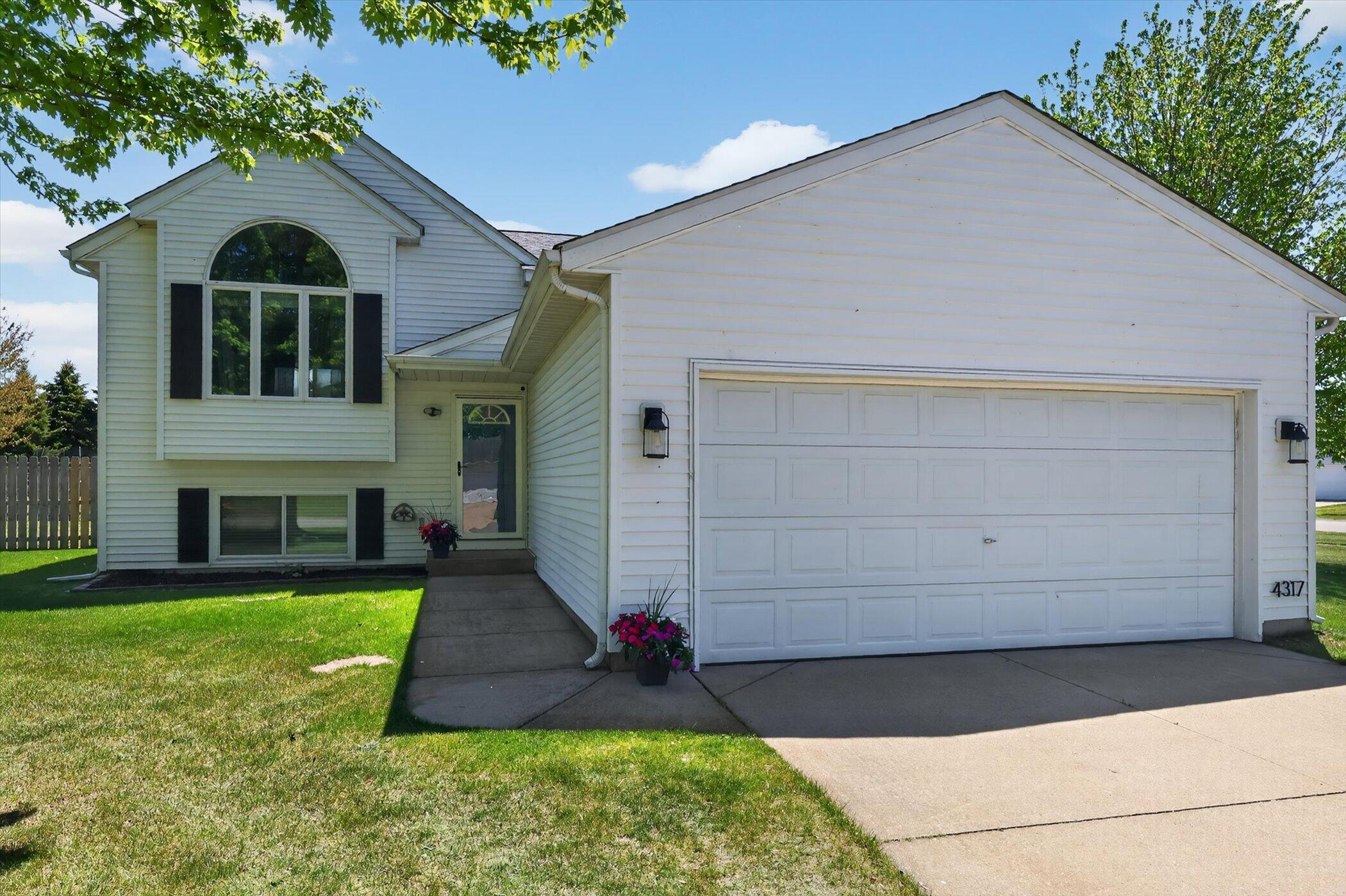 4317 Saturn Drive