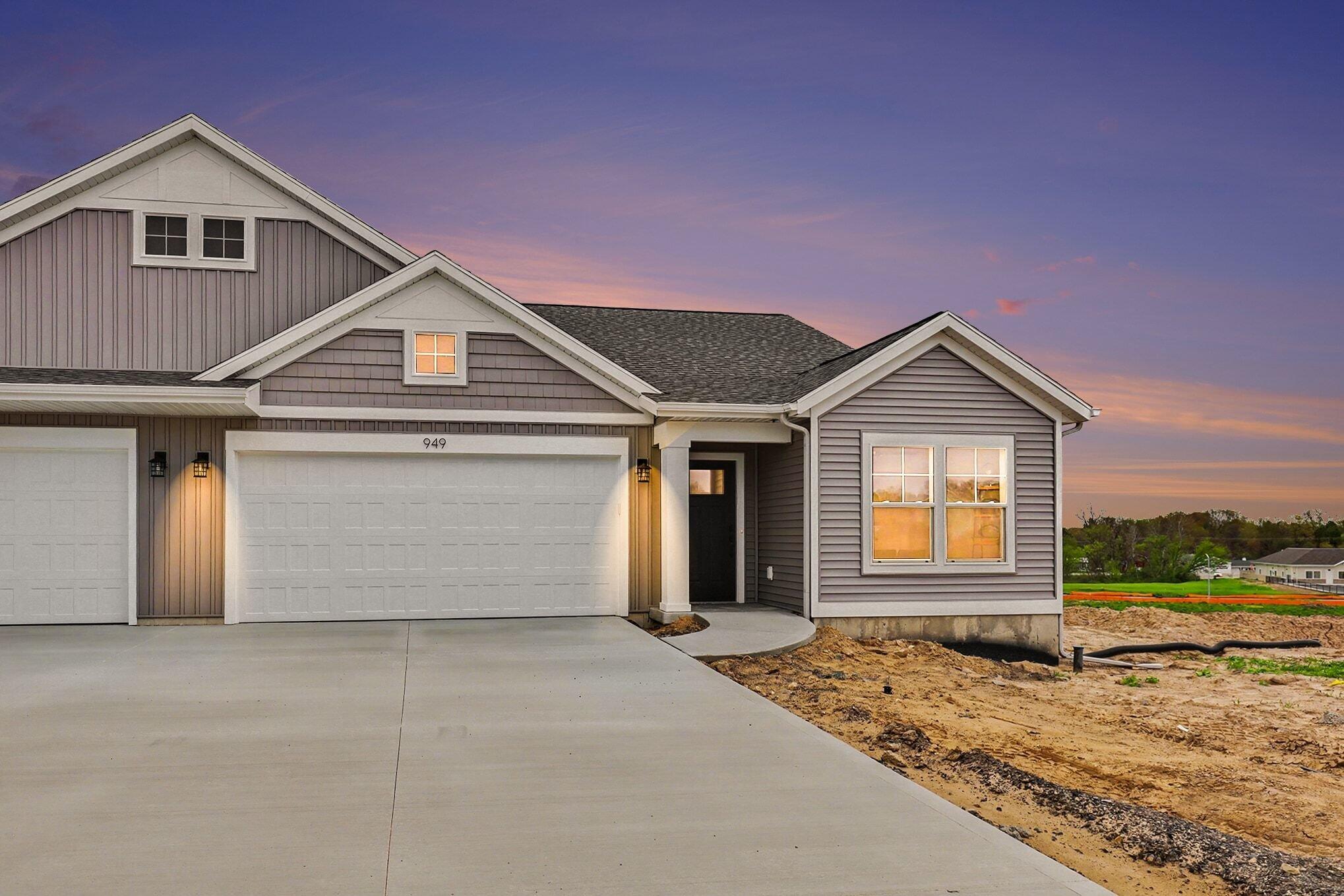 949 Scioto Drive NW Unit: 17