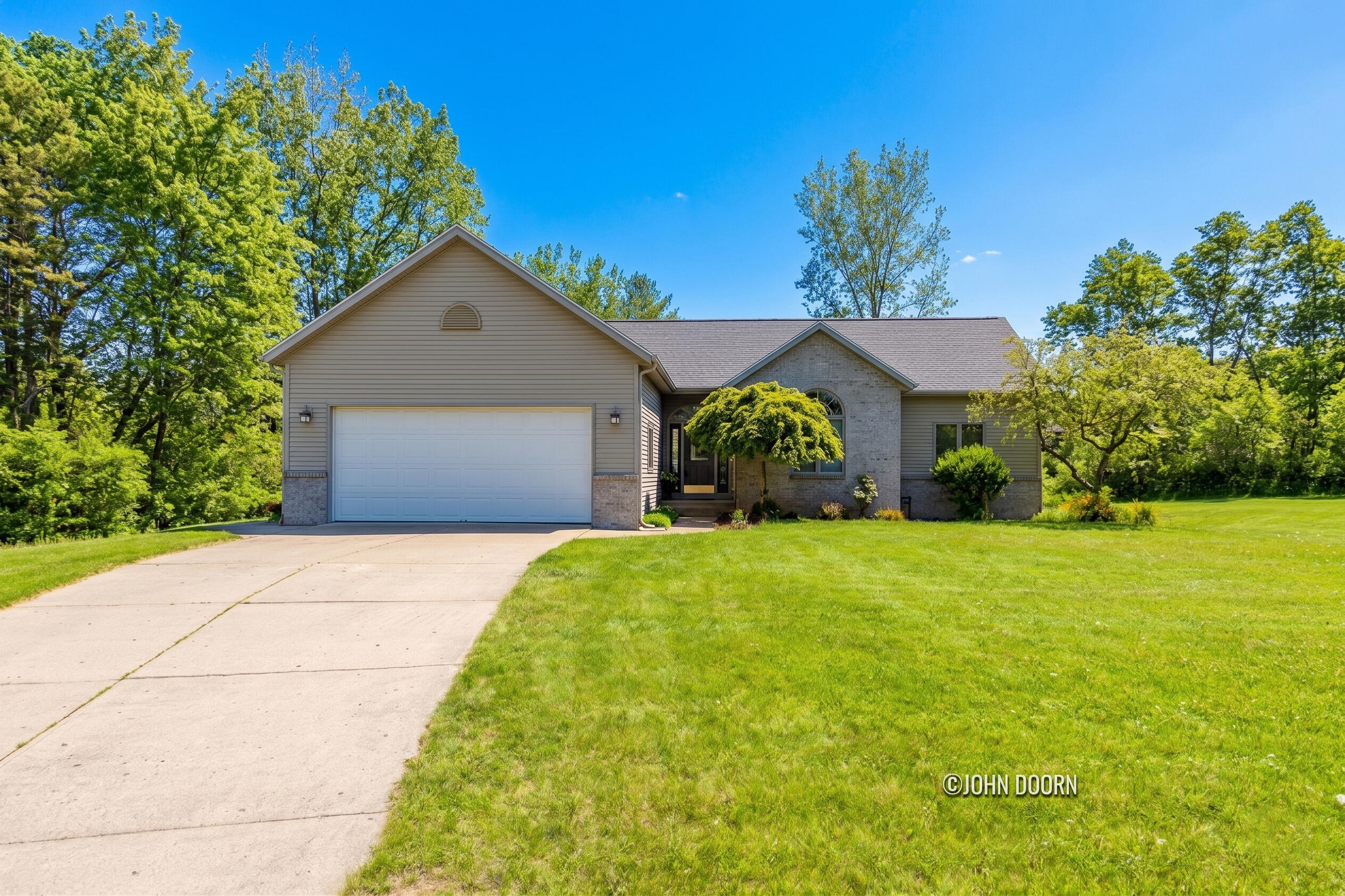 57 Rollingbrook Drive NE